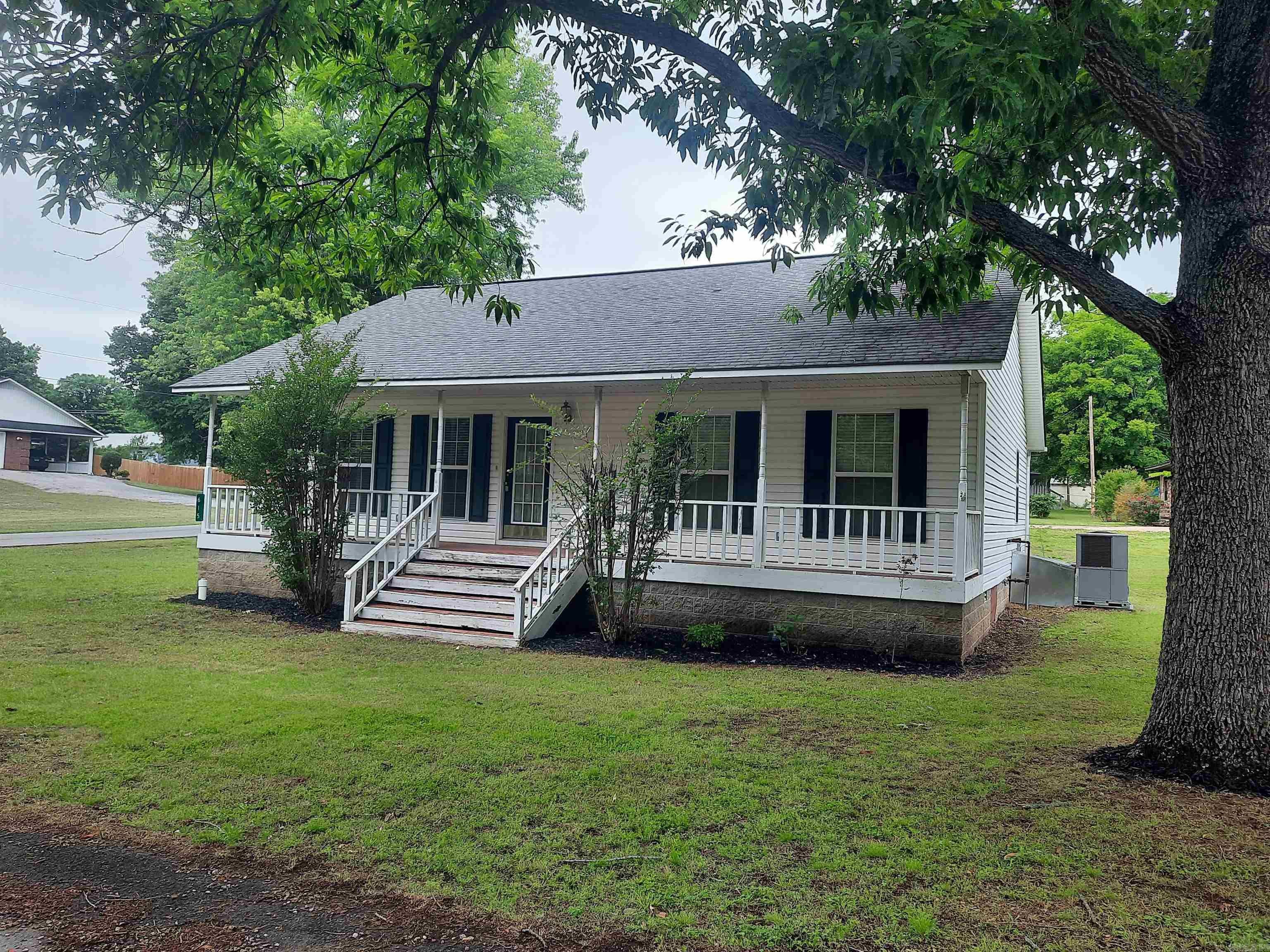 615 Jackson — photo