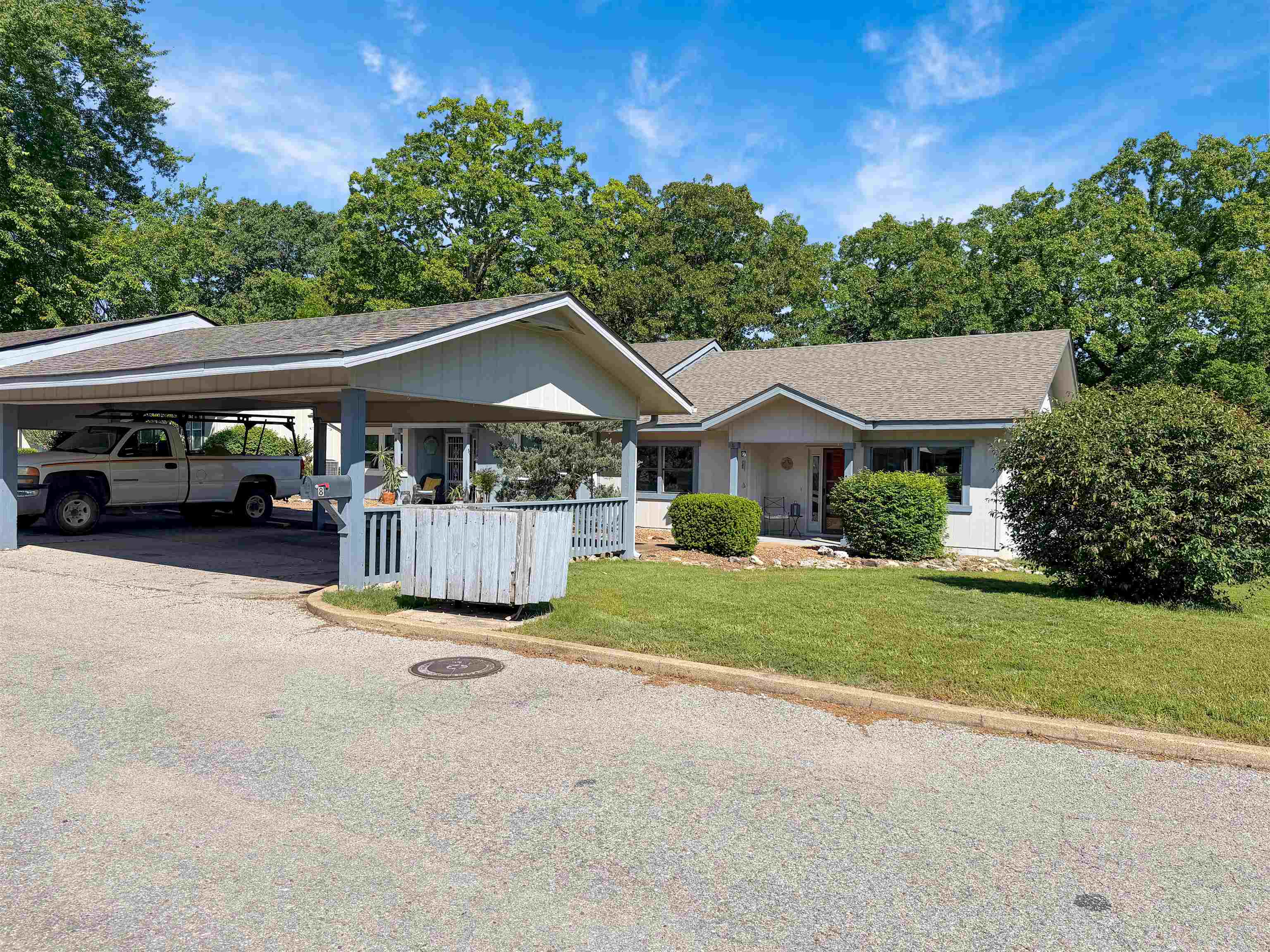 8 Spring River Lane — photo