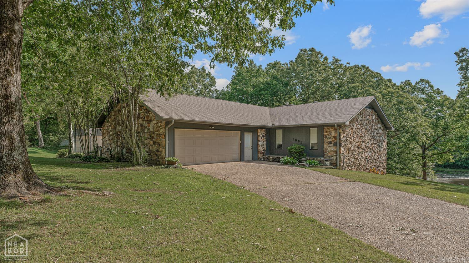 1001 Northwood Drive — photo