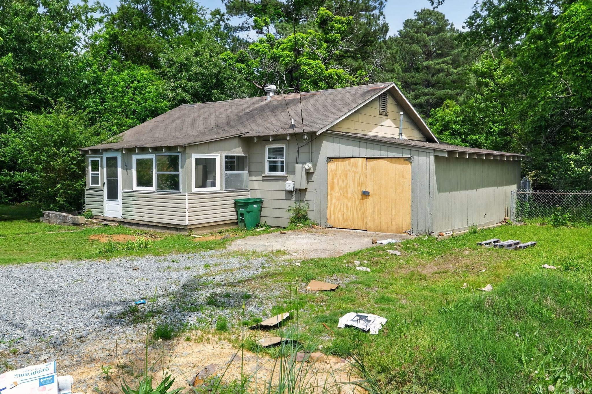10701 Chicot Road — photo