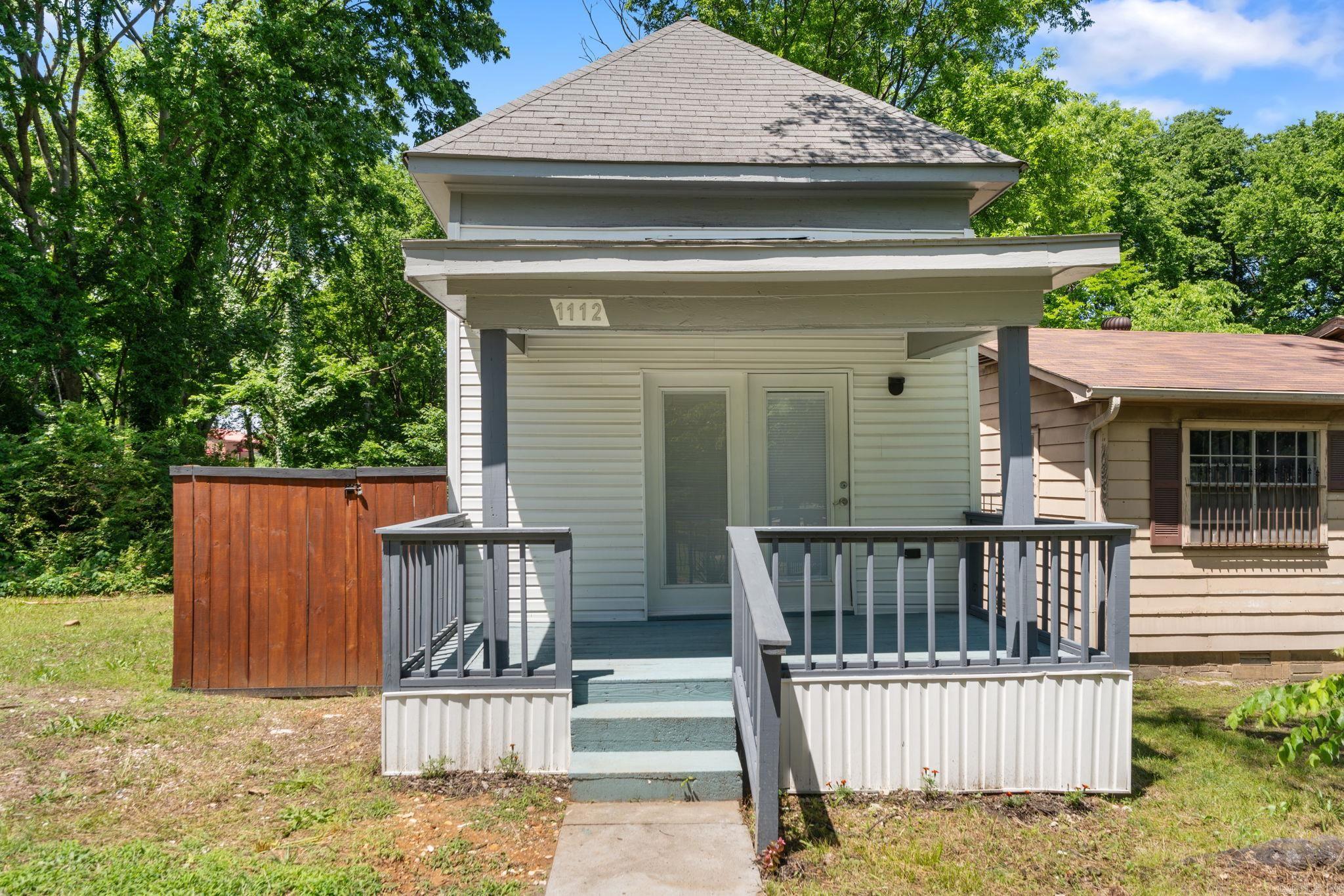 1112 Hanger Street — photo