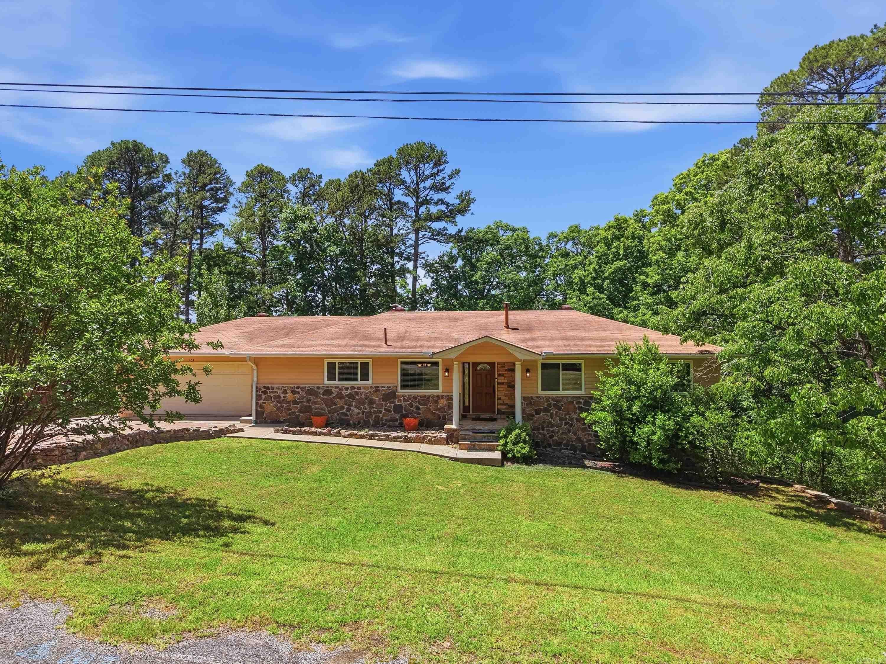 107 Hillside Drive — photo
