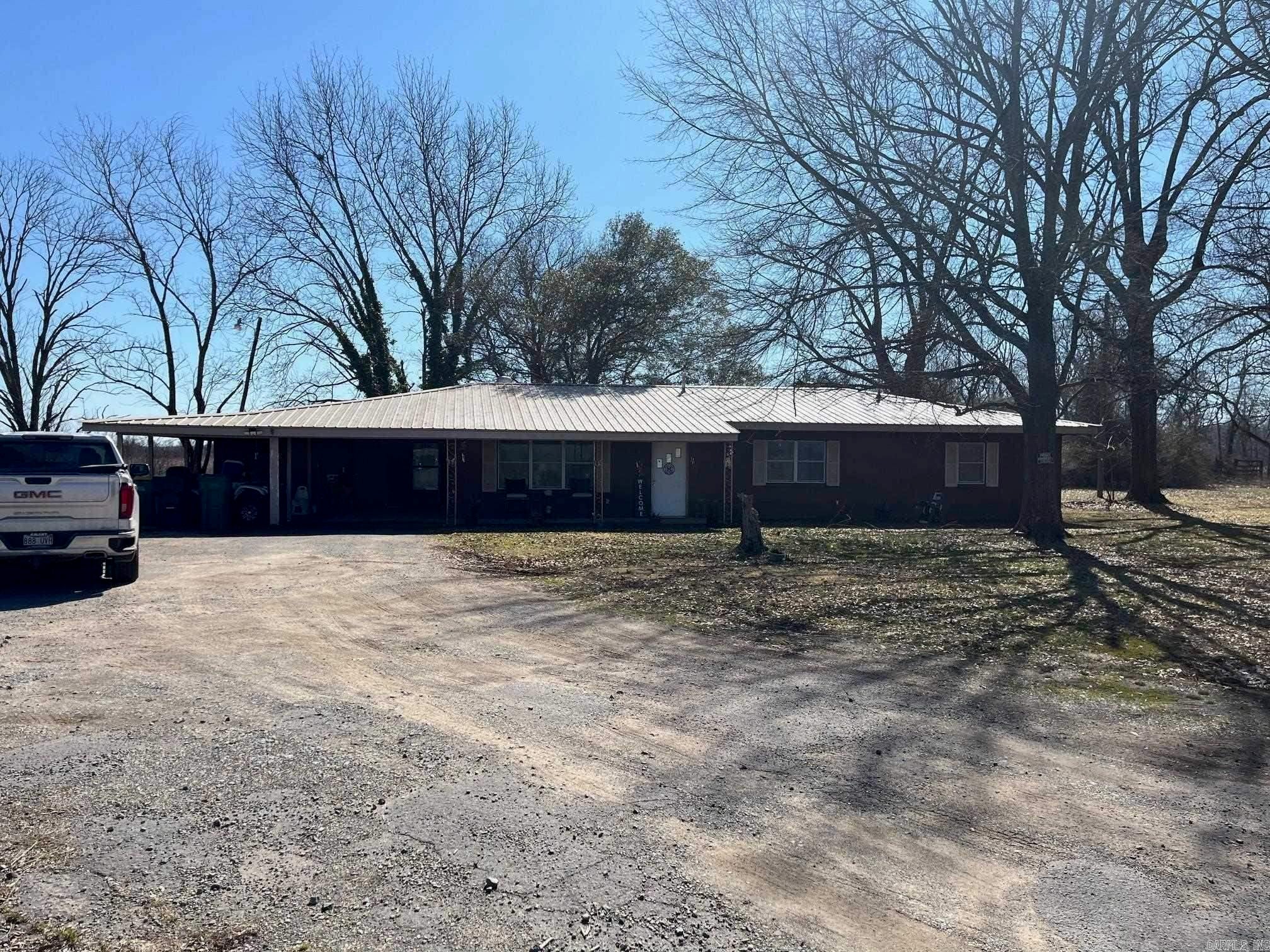 4300 S Highway 65 — photo