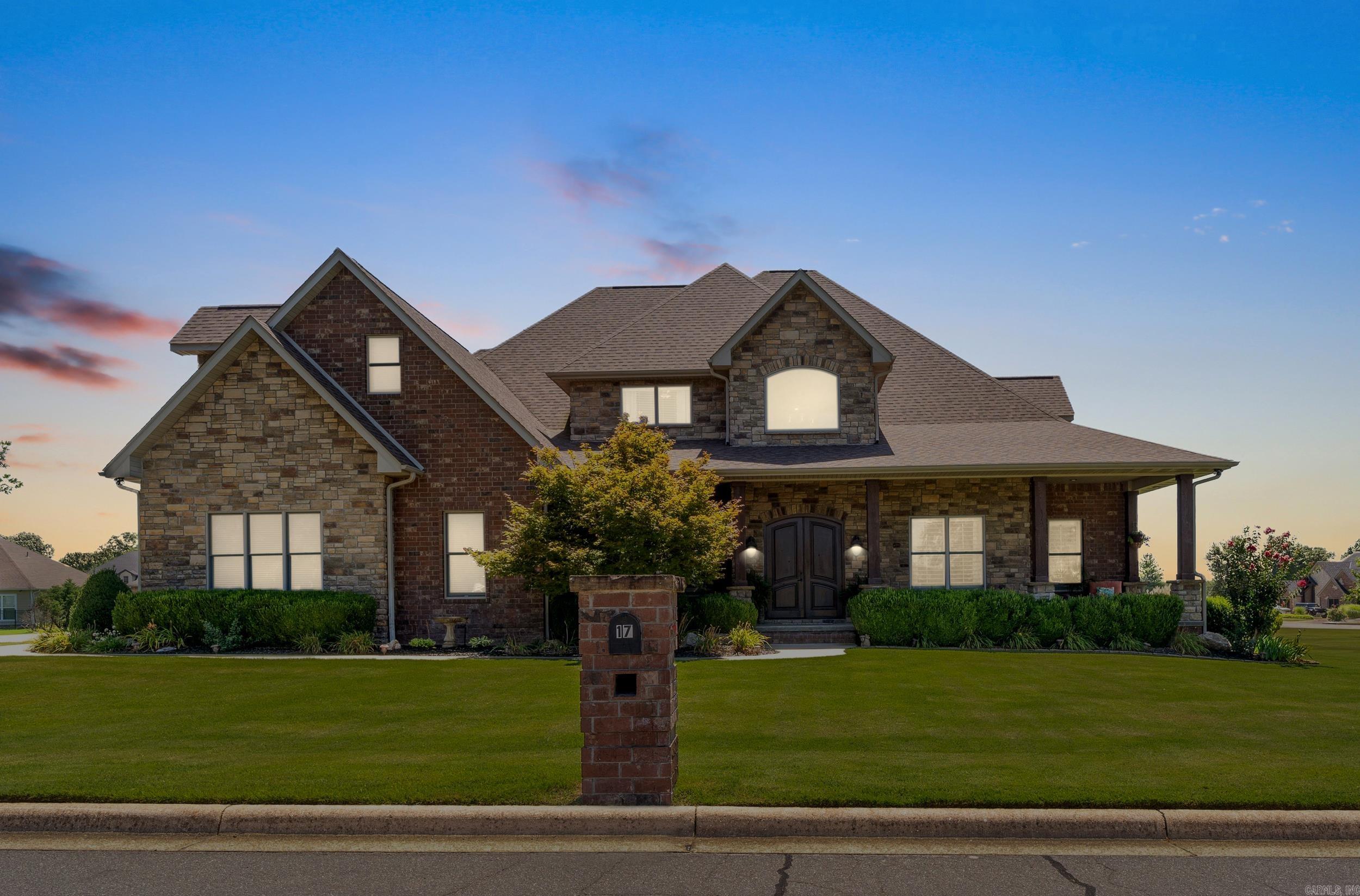 17 Prestwick Court — photo