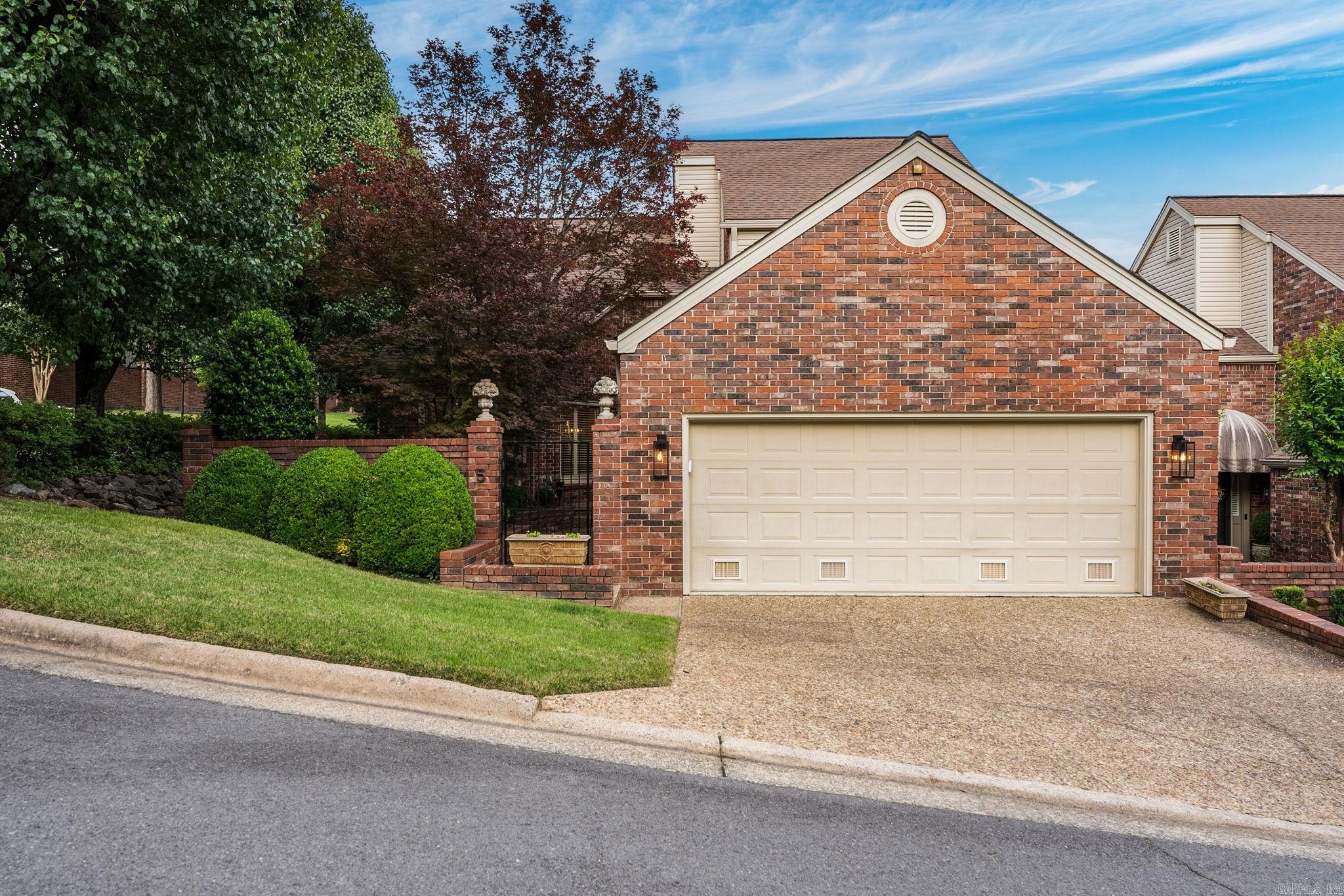 801 Pleasant Valley Dr. #5 — photo