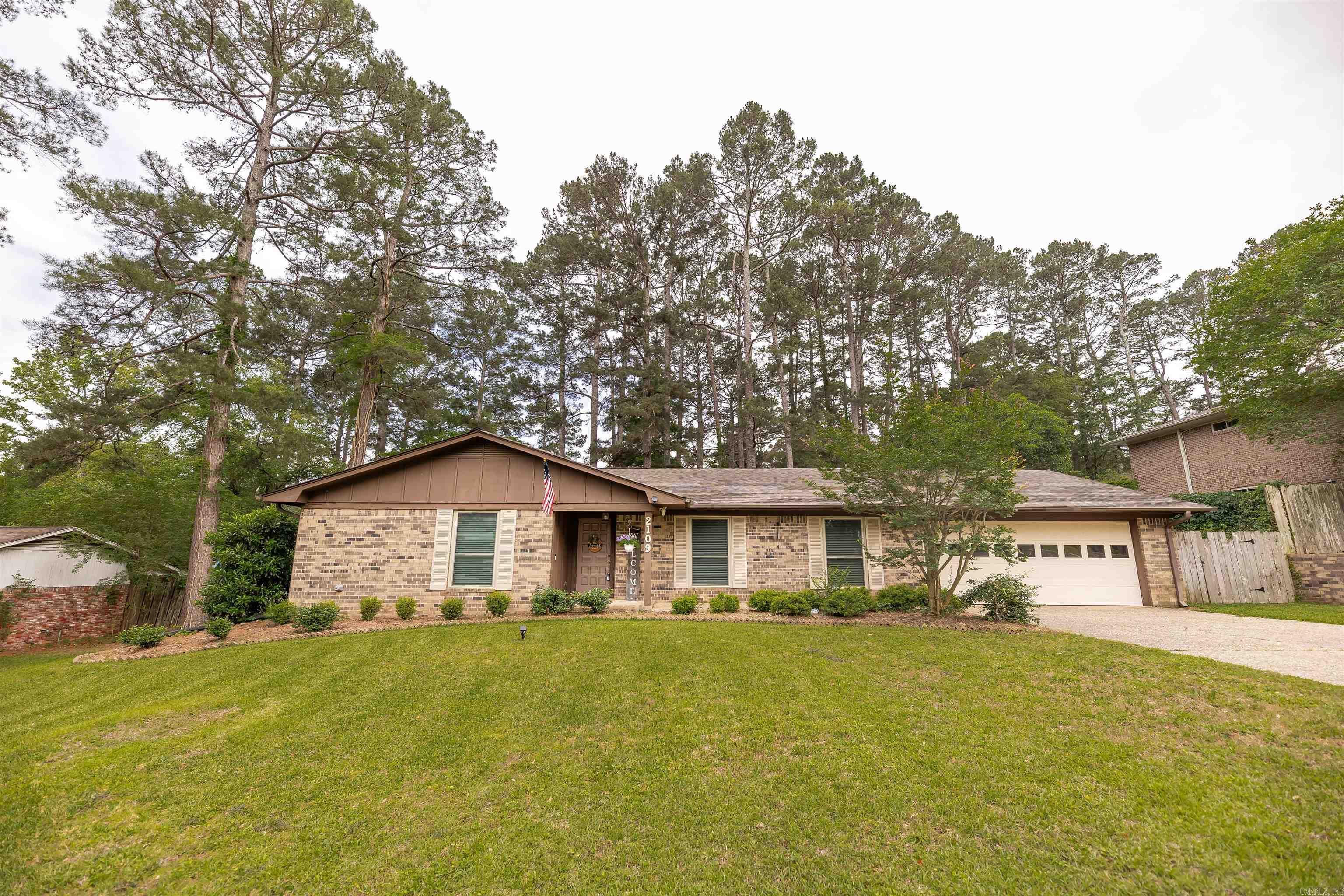 2109 Pinewood Drive — photo