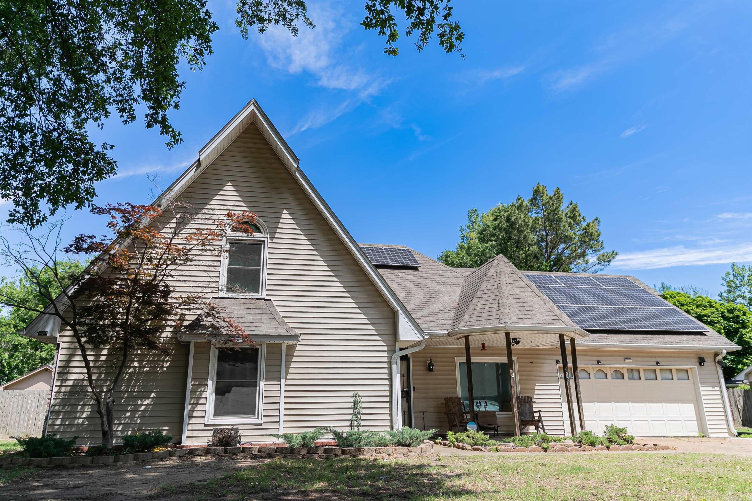 812 Putting Green Drive — photo