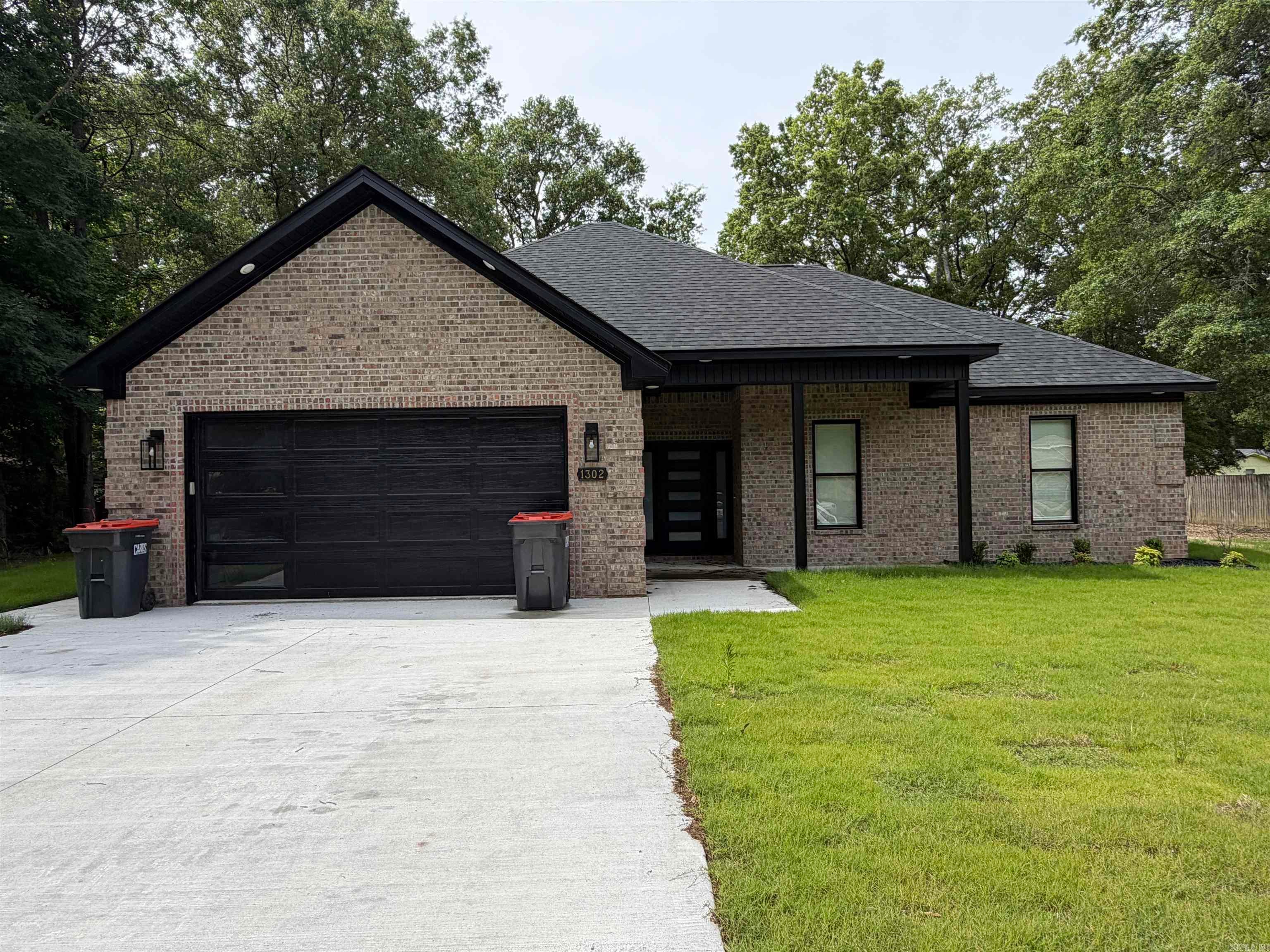 1302 E 41st, Pine Bluff, AR 71601 — photo 2