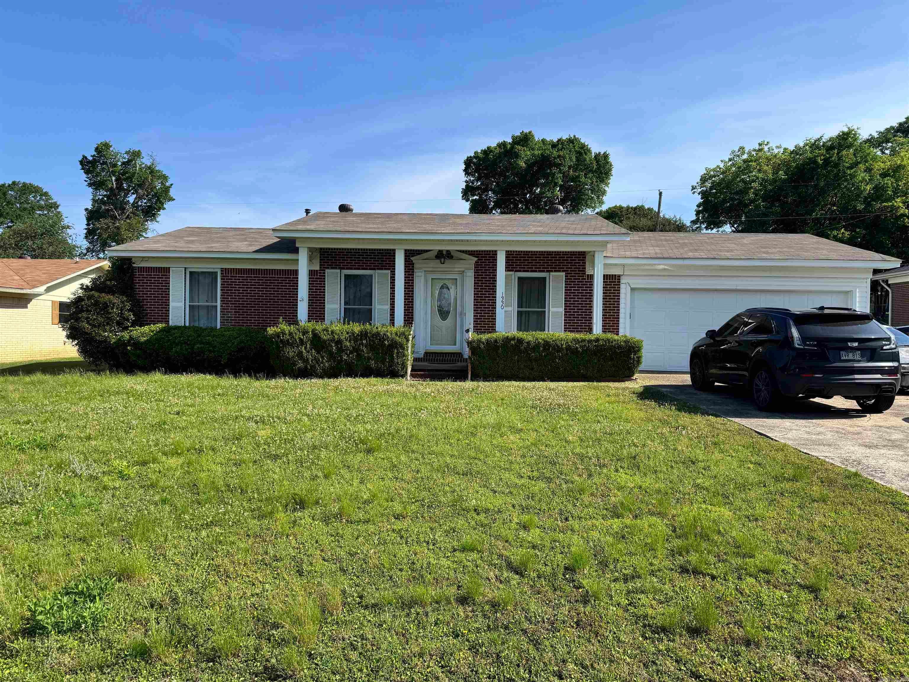 1330 Glenmere Circle — photo