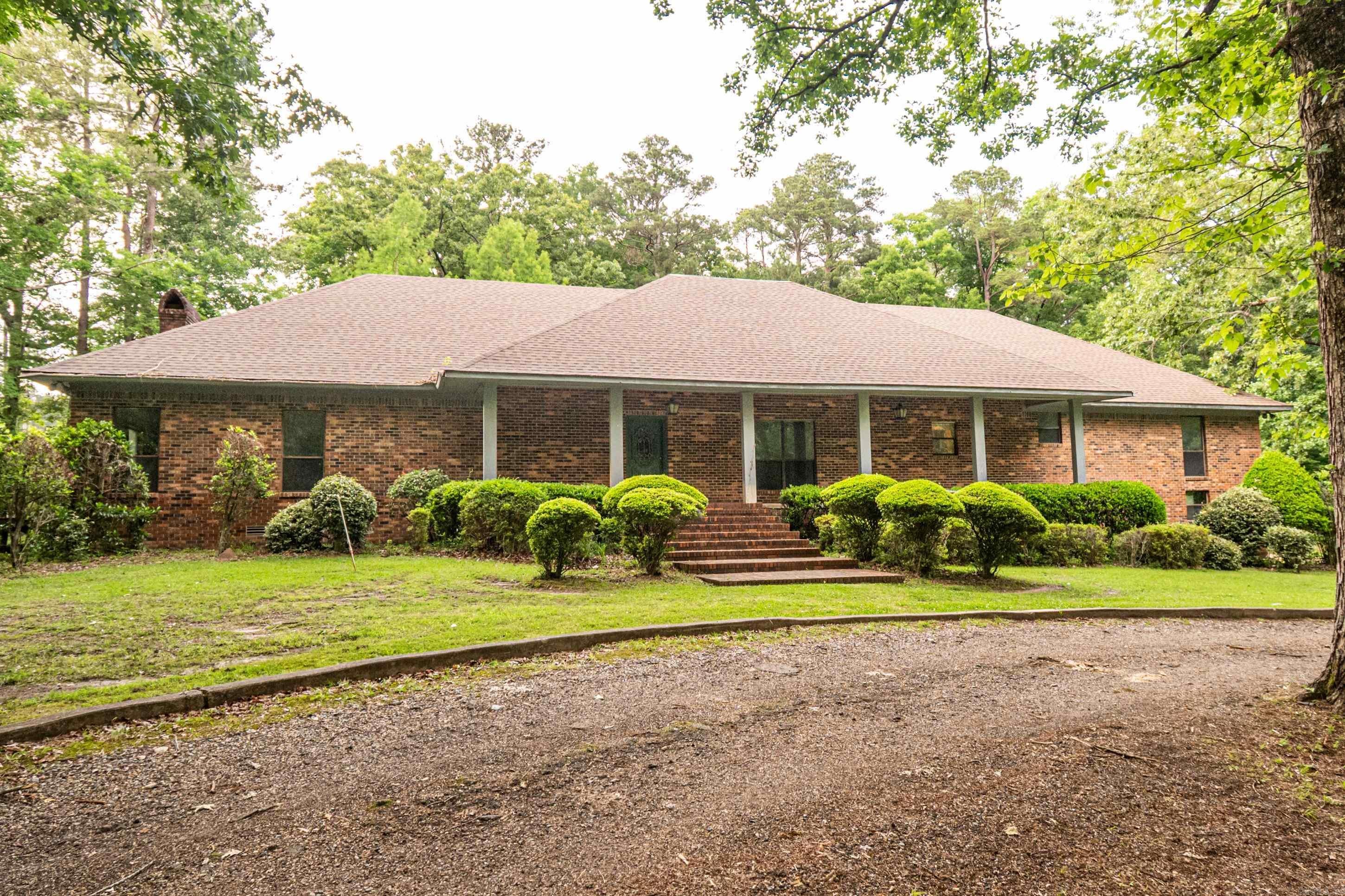 214 Millcreek Dr — photo