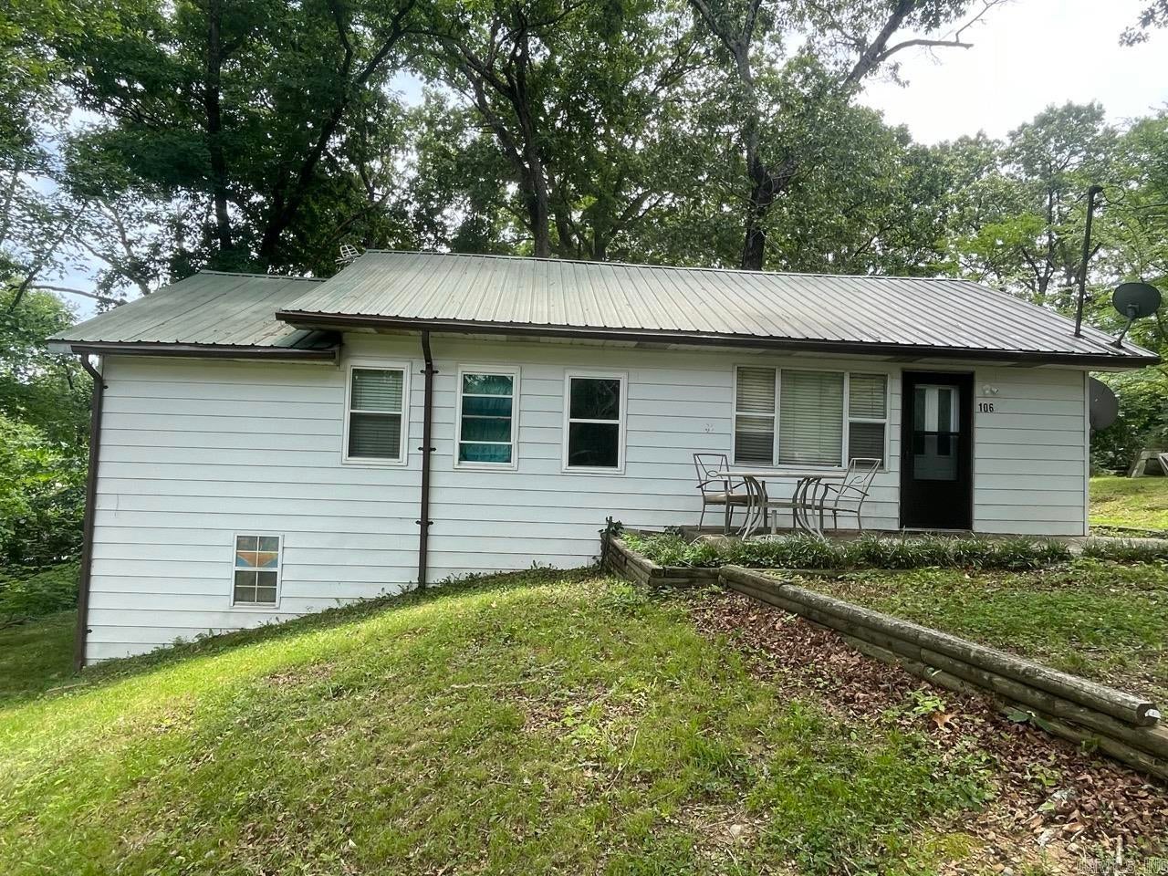 106 Pleasant Valley Street — photo