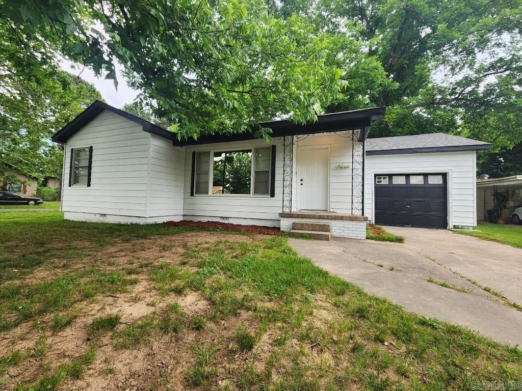 424 Healy Street — photo