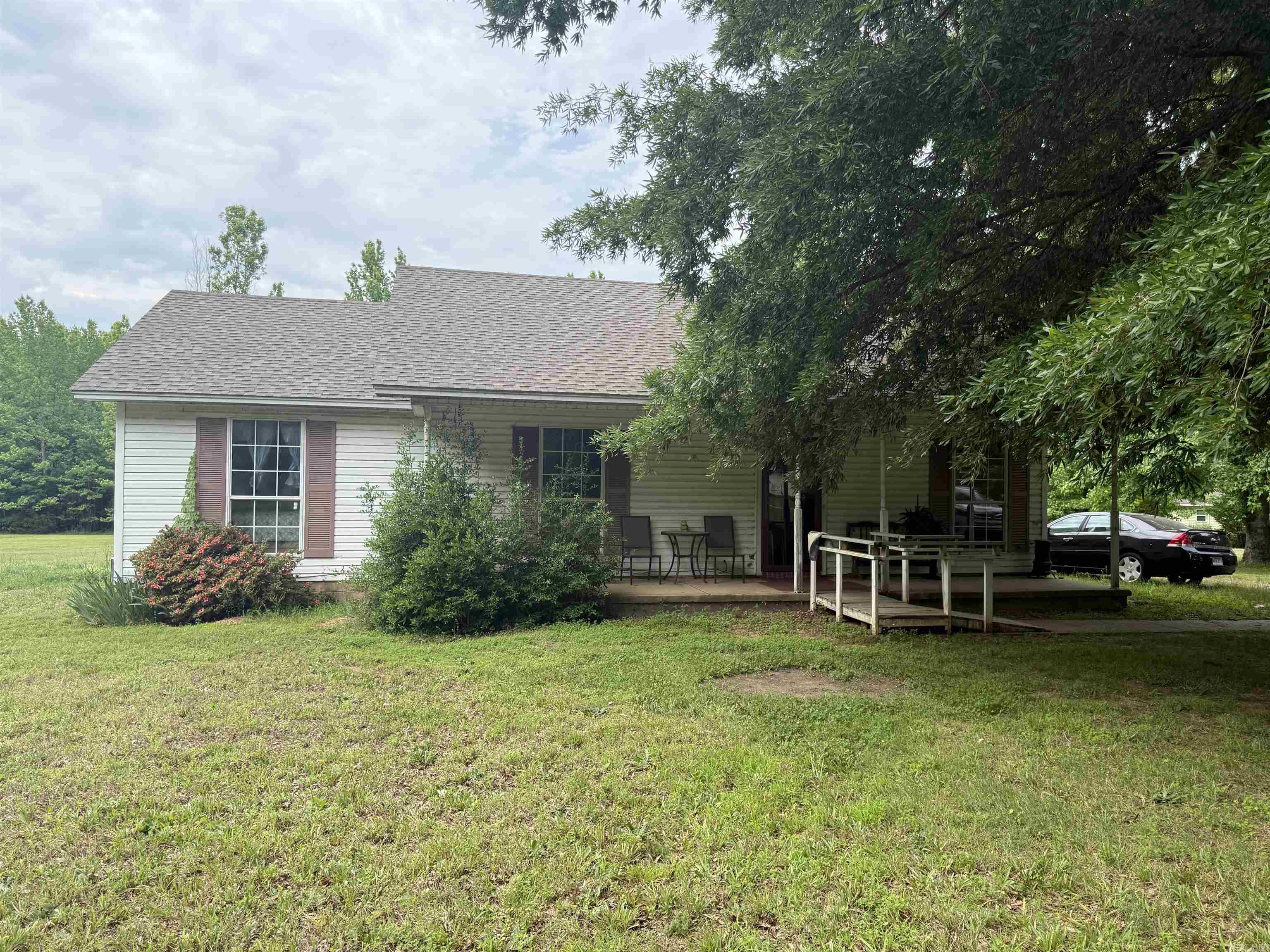 410 Sunset Road — photo