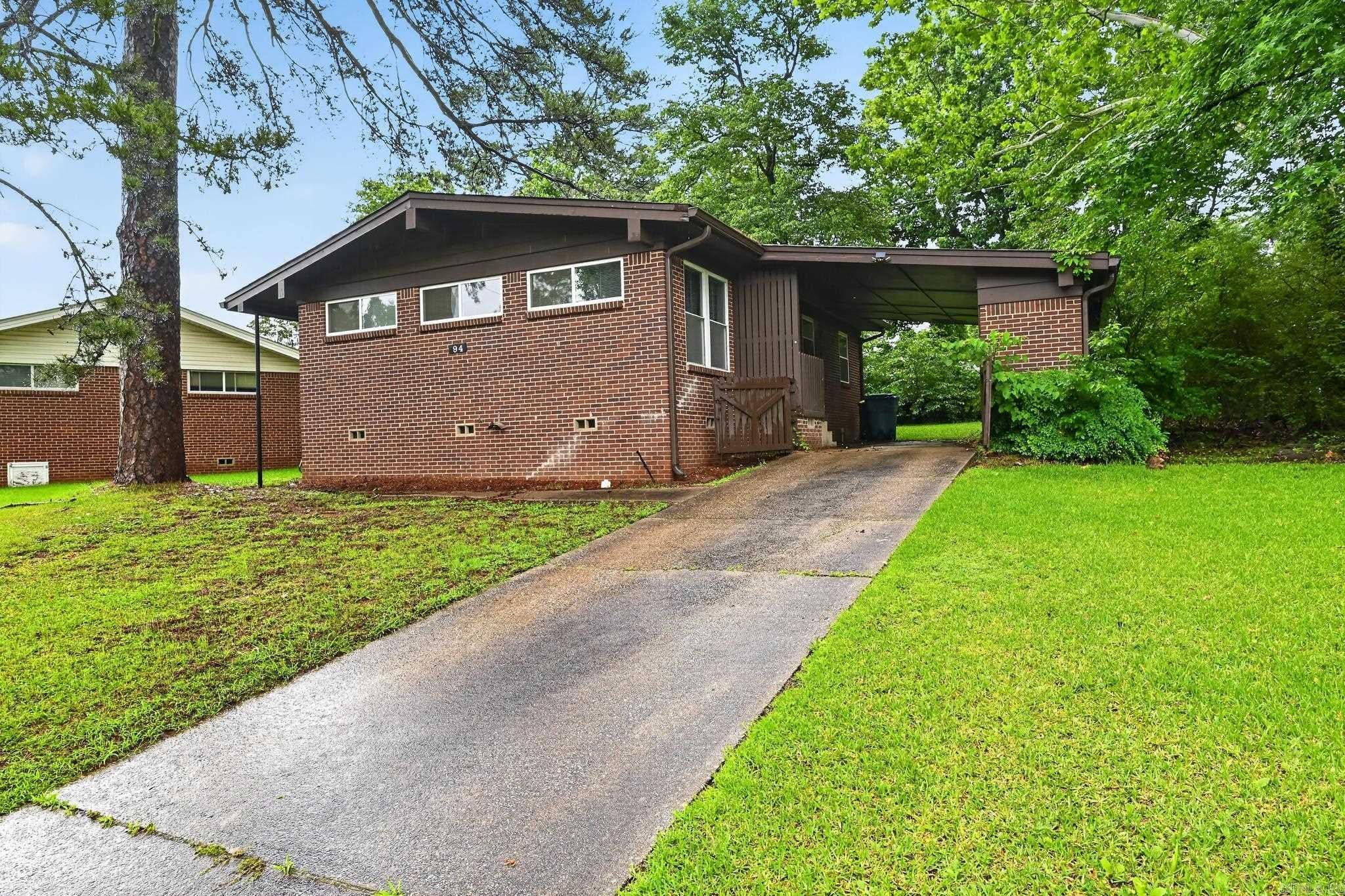 94 Broadmoor Drive — photo