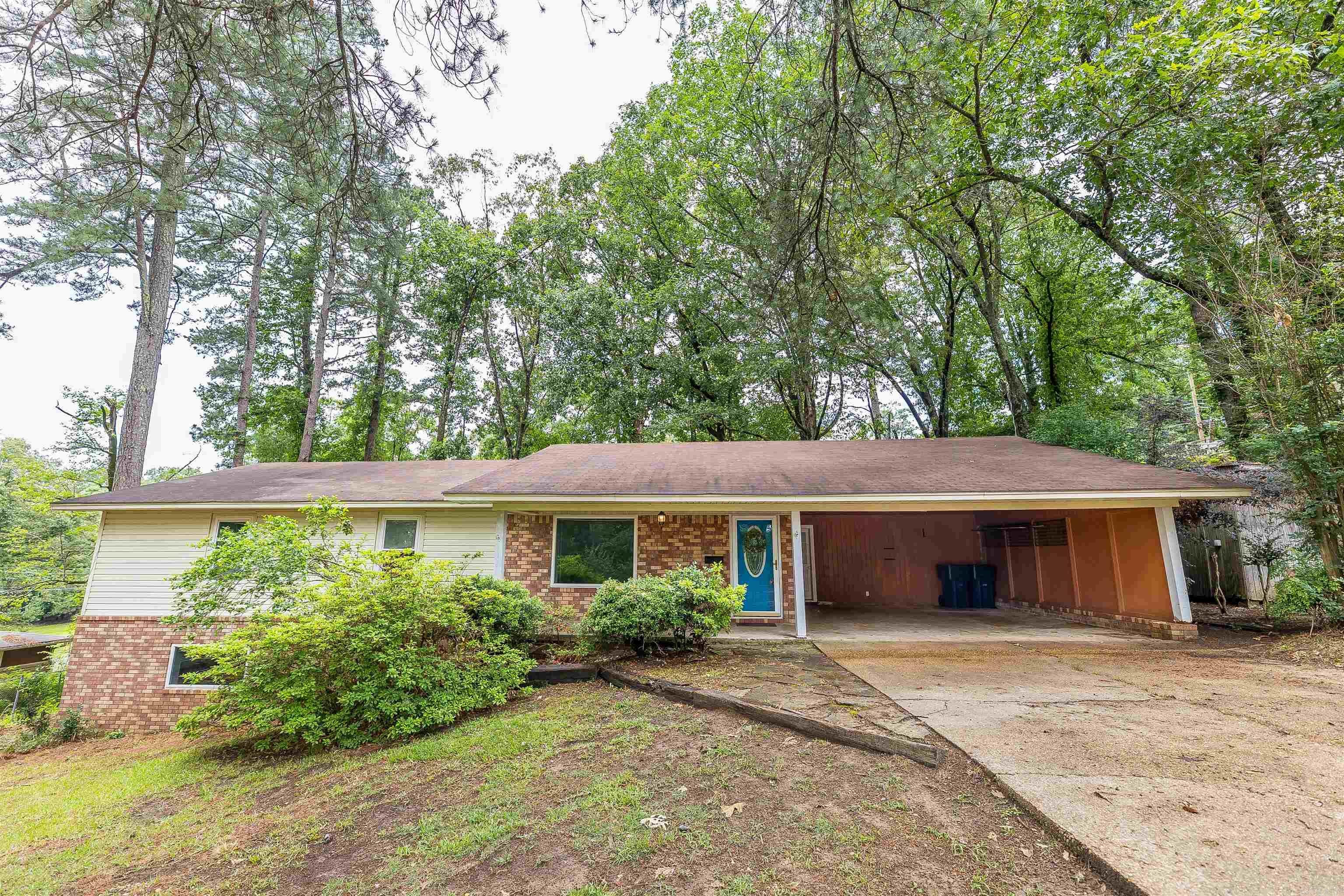 1030 Woodcrest Rd — photo