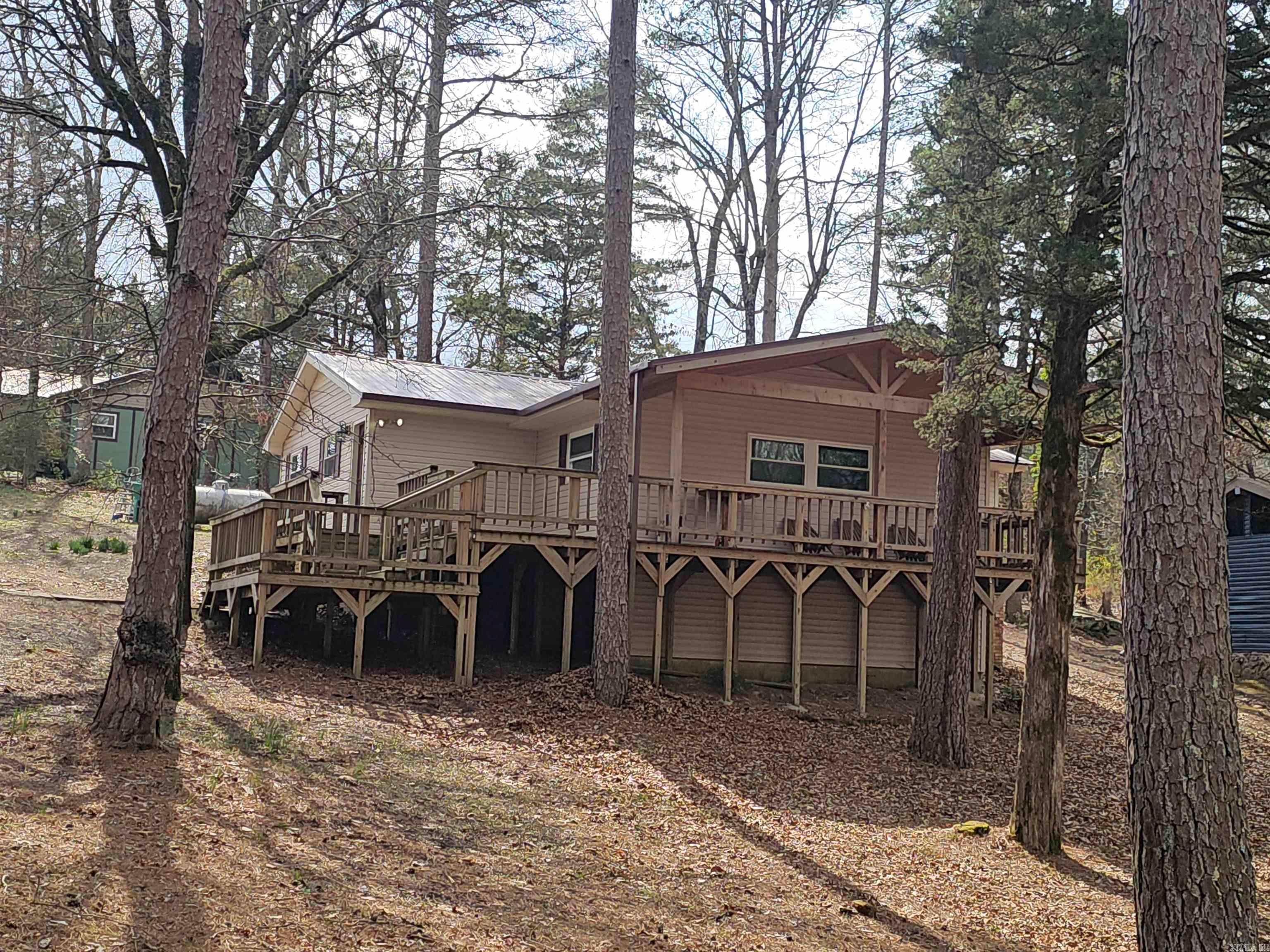 636 W Cliff Drive — photo
