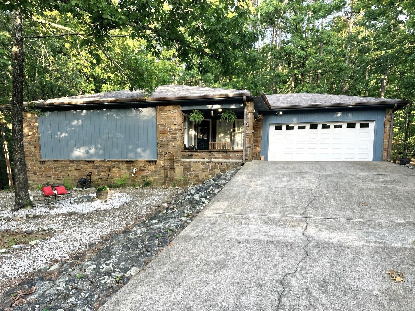 25 Alba Place — photo