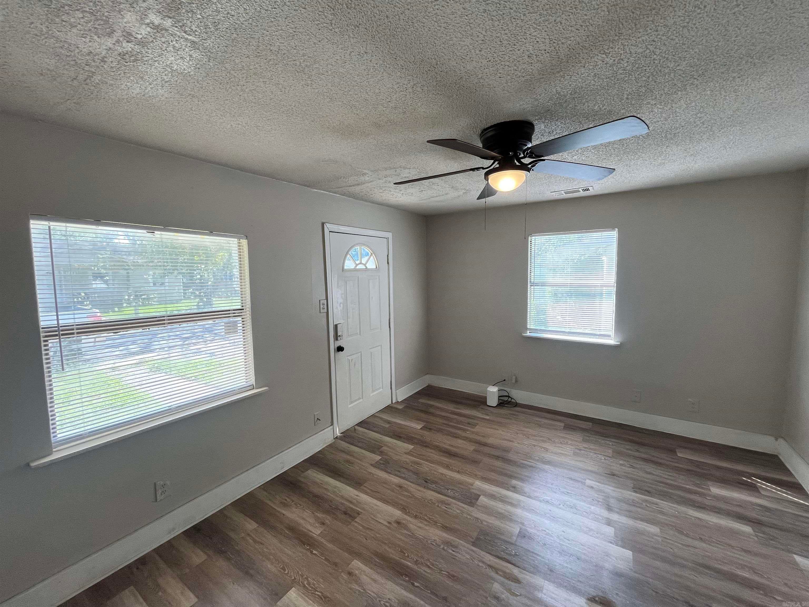 Home in Jacksonville, AR 72076 — photo 2