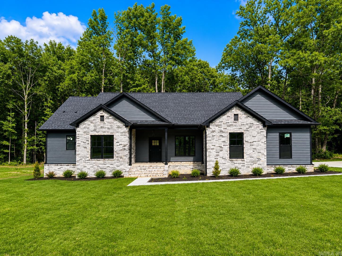 1024 Ridgewood Drive — photo