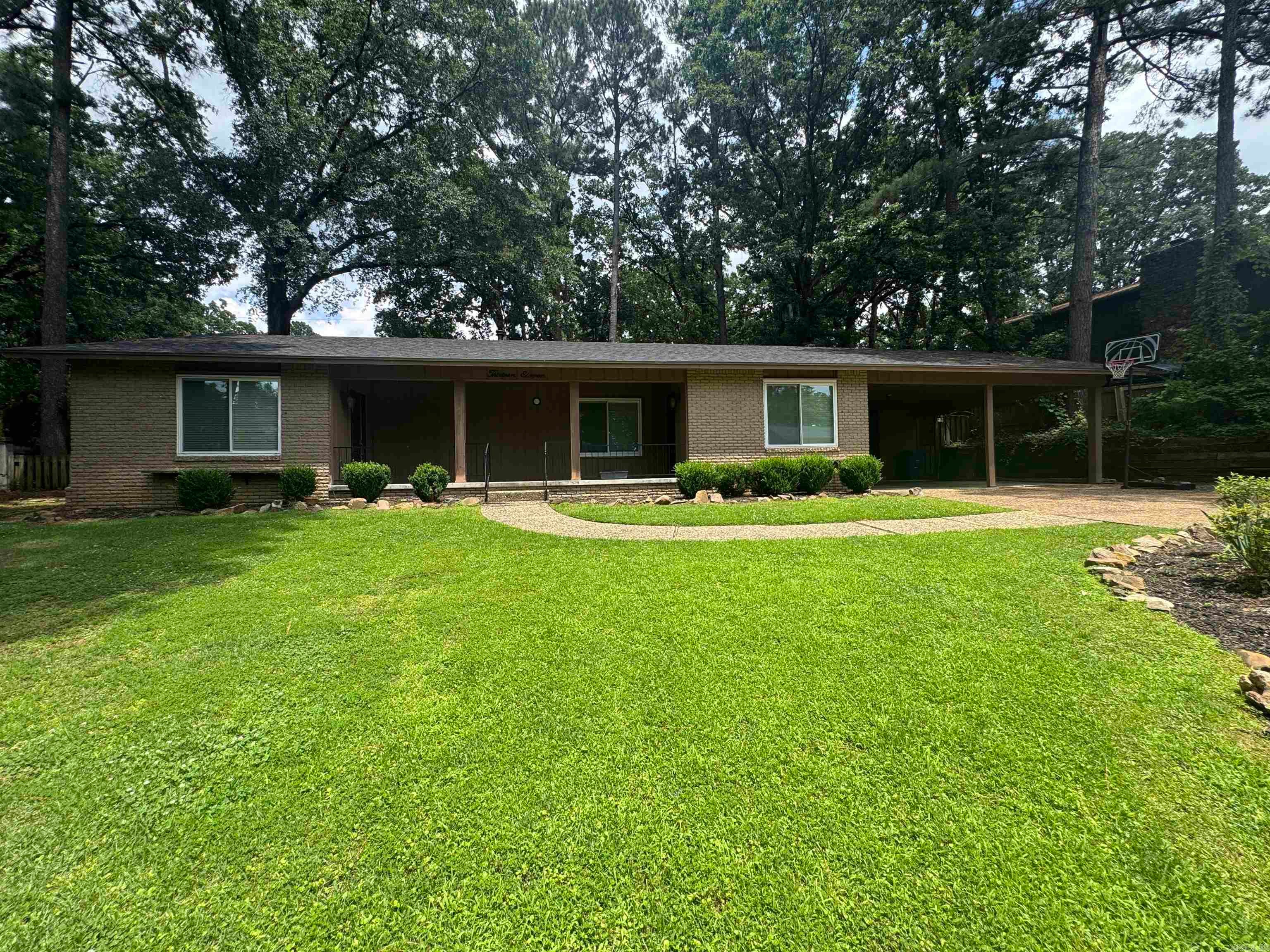 1311 Starfield Road — photo