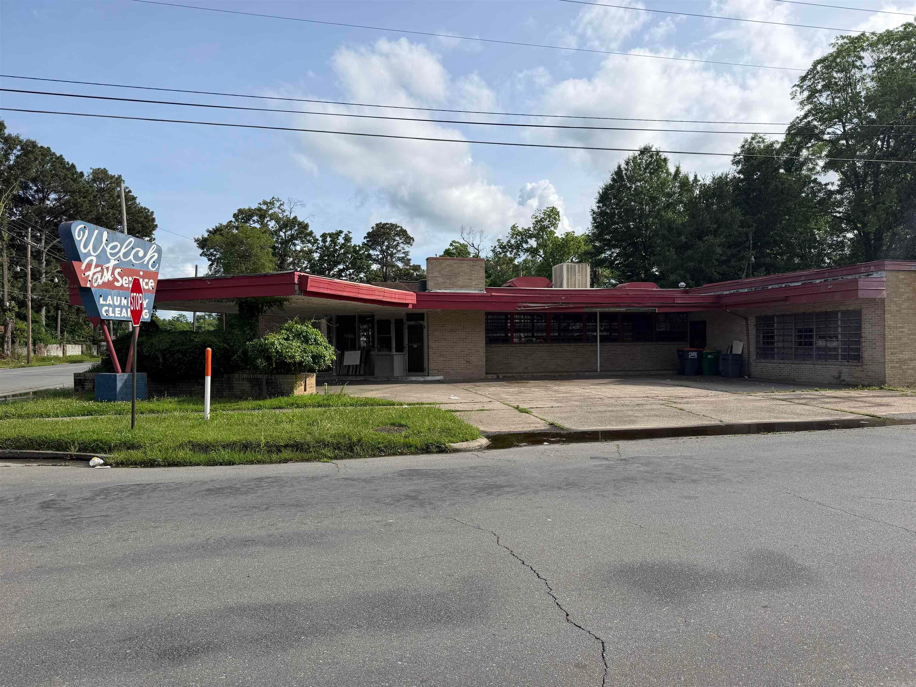 1300 S Cherry Street — photo