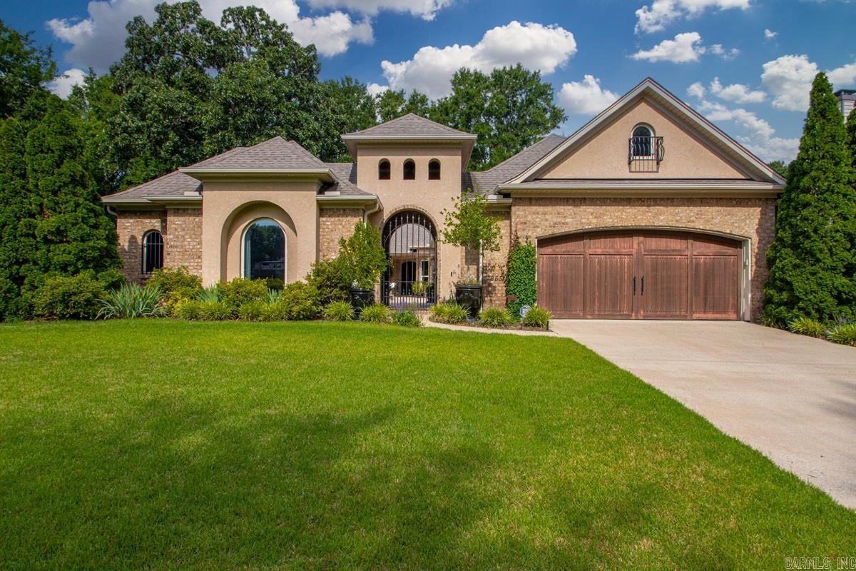 965 Chapel Hill Drive — photo