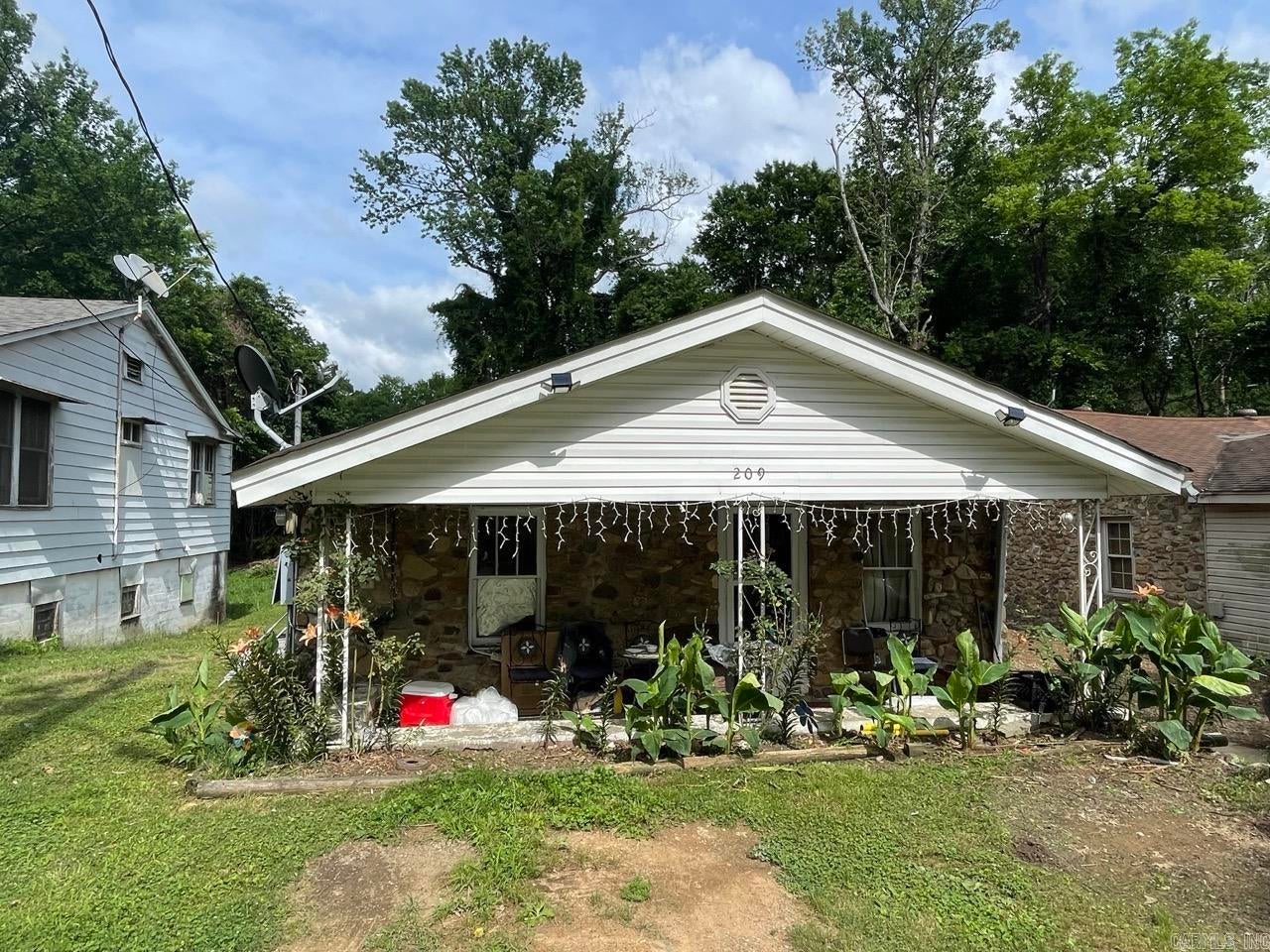 209 Virgina Street — photo