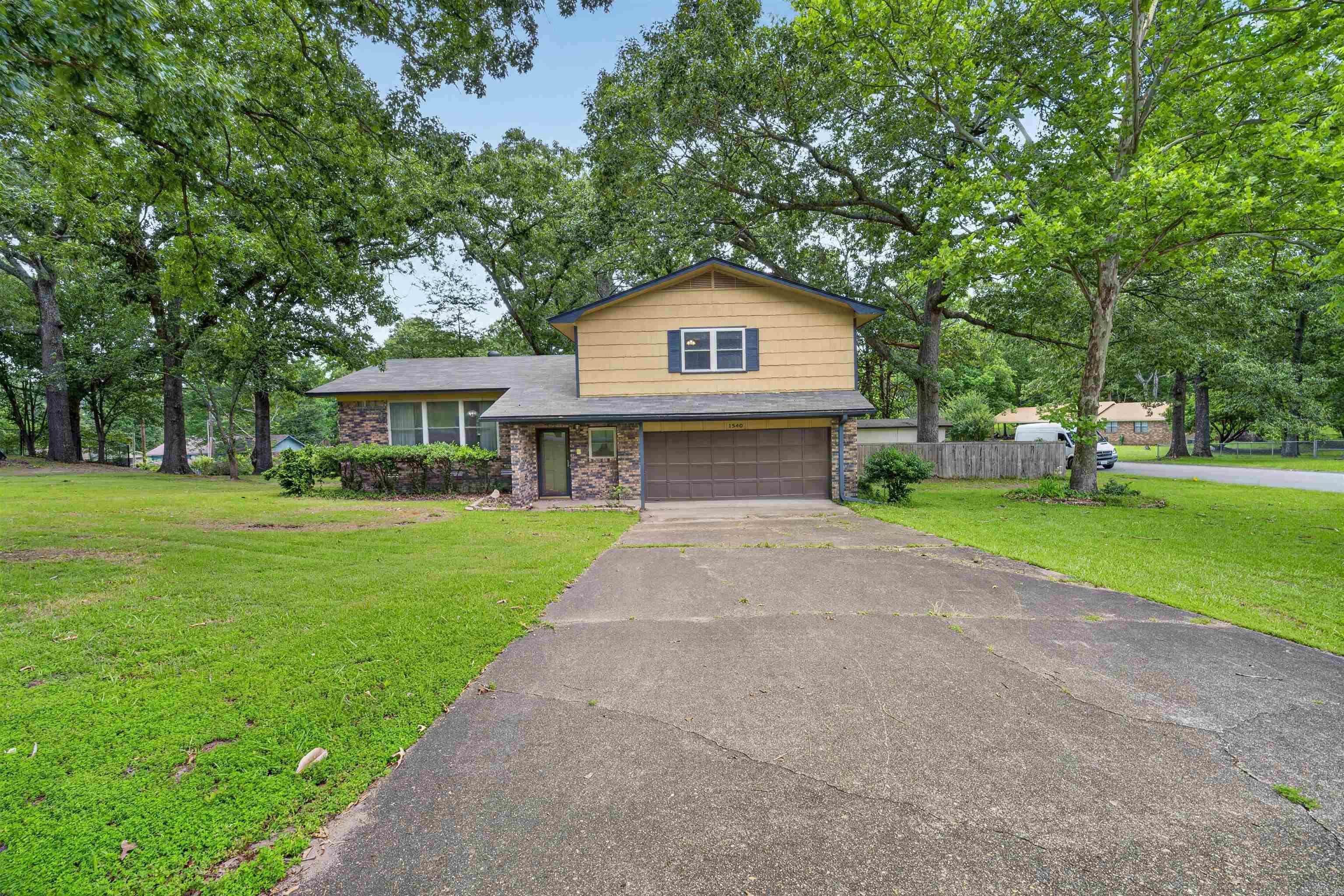1540 Valley View Drive — photo