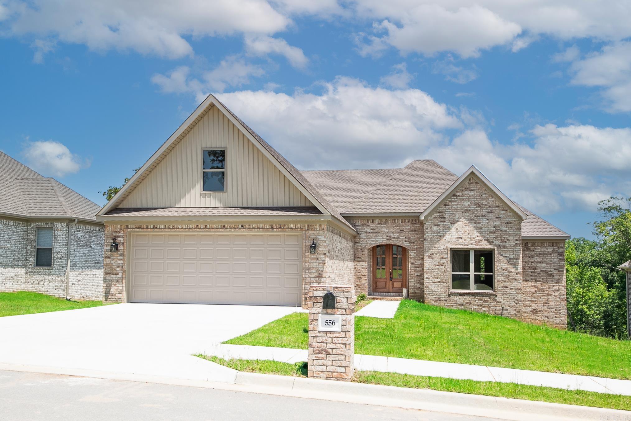 556 Valley Oak Drive — photo