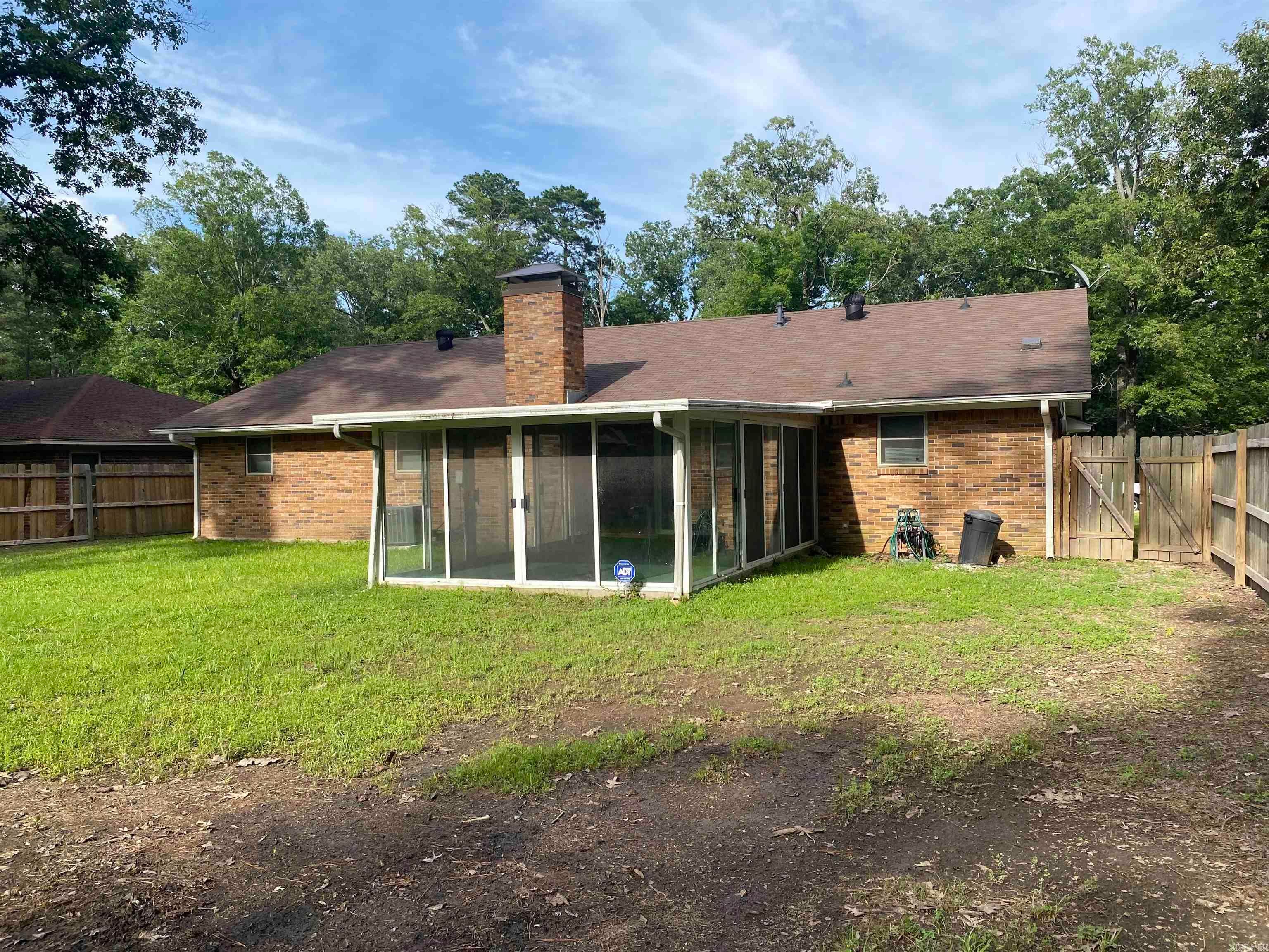 Home in Pine Bluff, AR 71603 — photo 2
