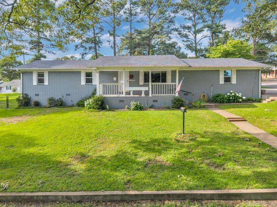 1 Huett Drive — photo