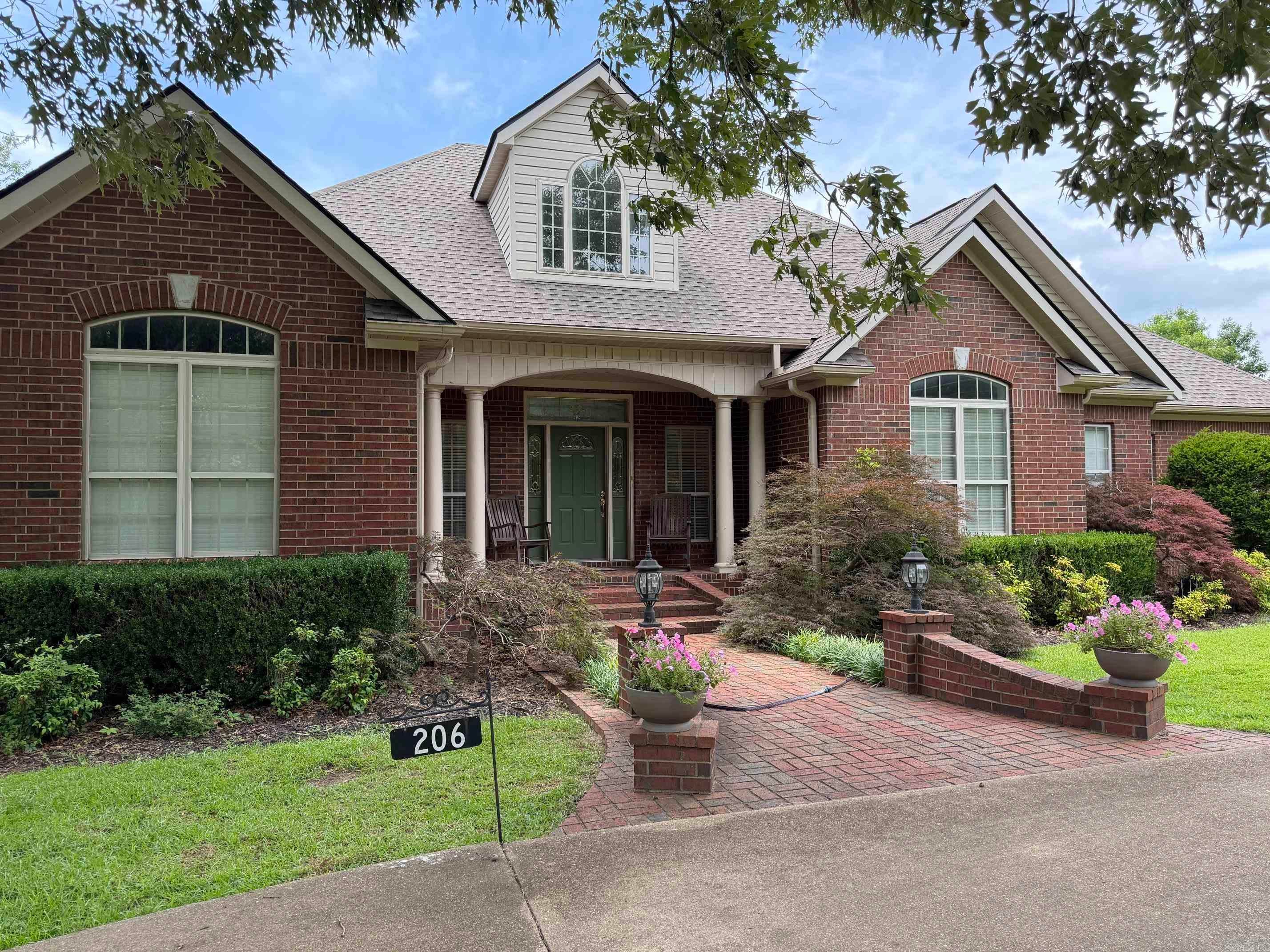 206 N Riggsville Drive — photo