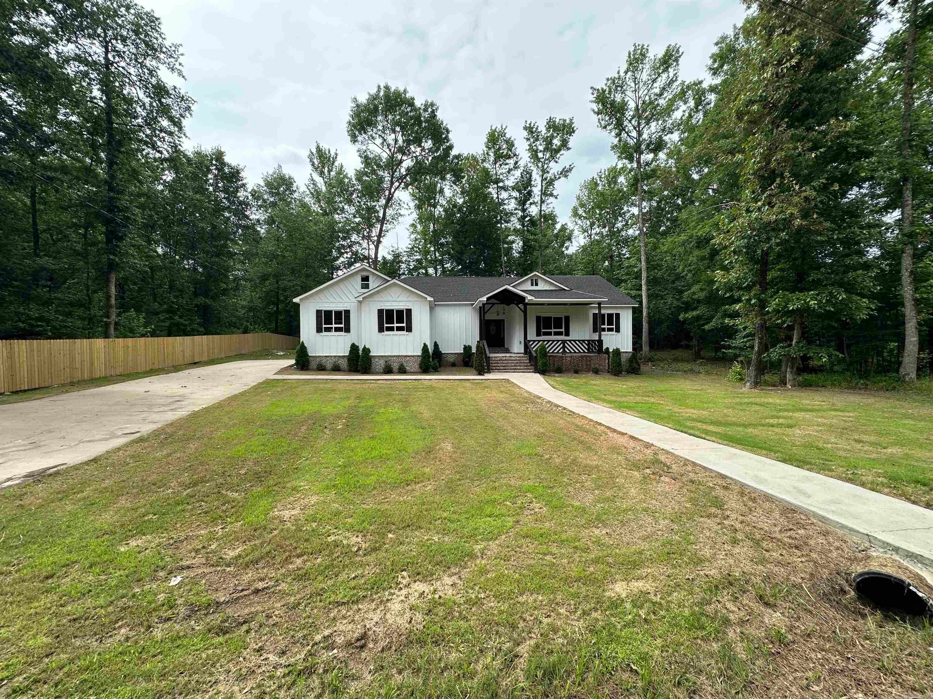8716 East Fairview Road — photo