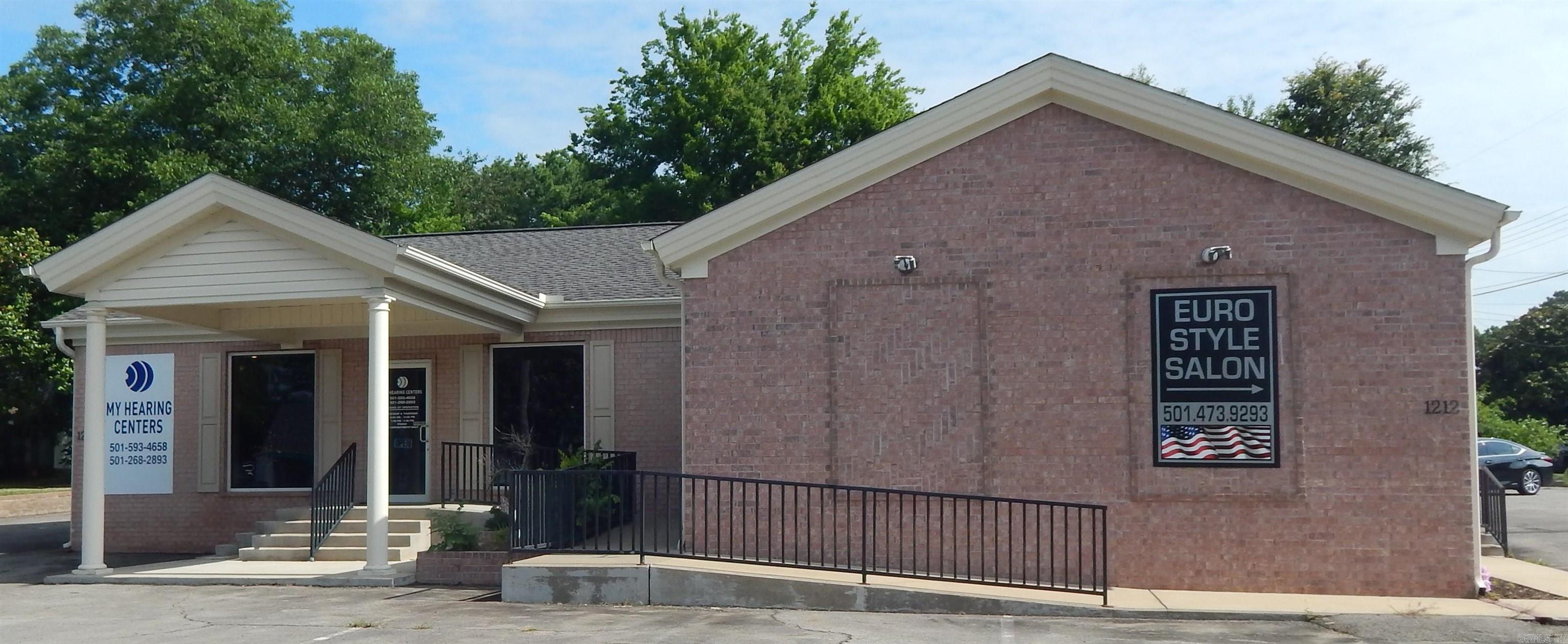 1210 E Race Street — photo