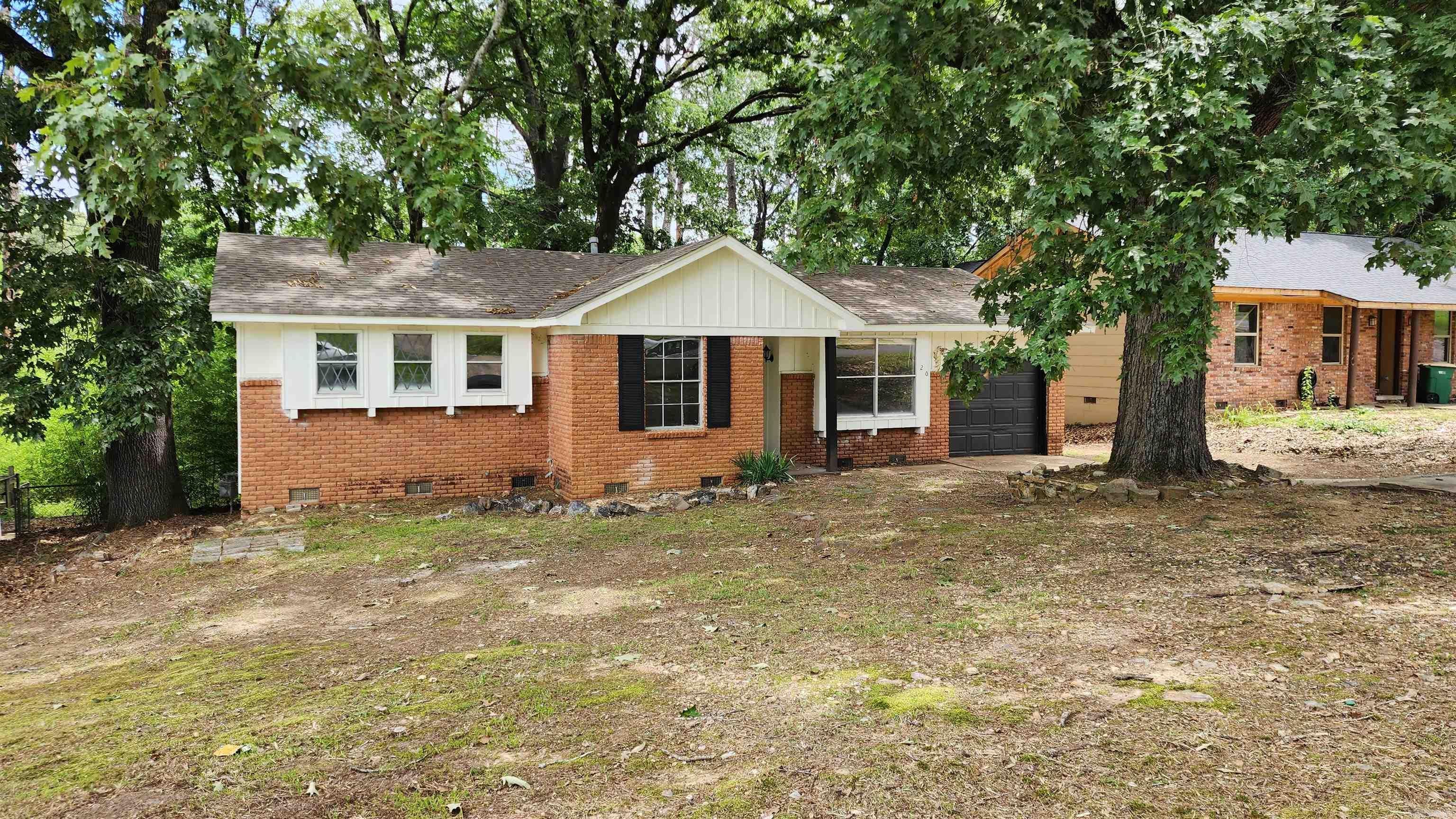 20 W Windsor Drive — photo