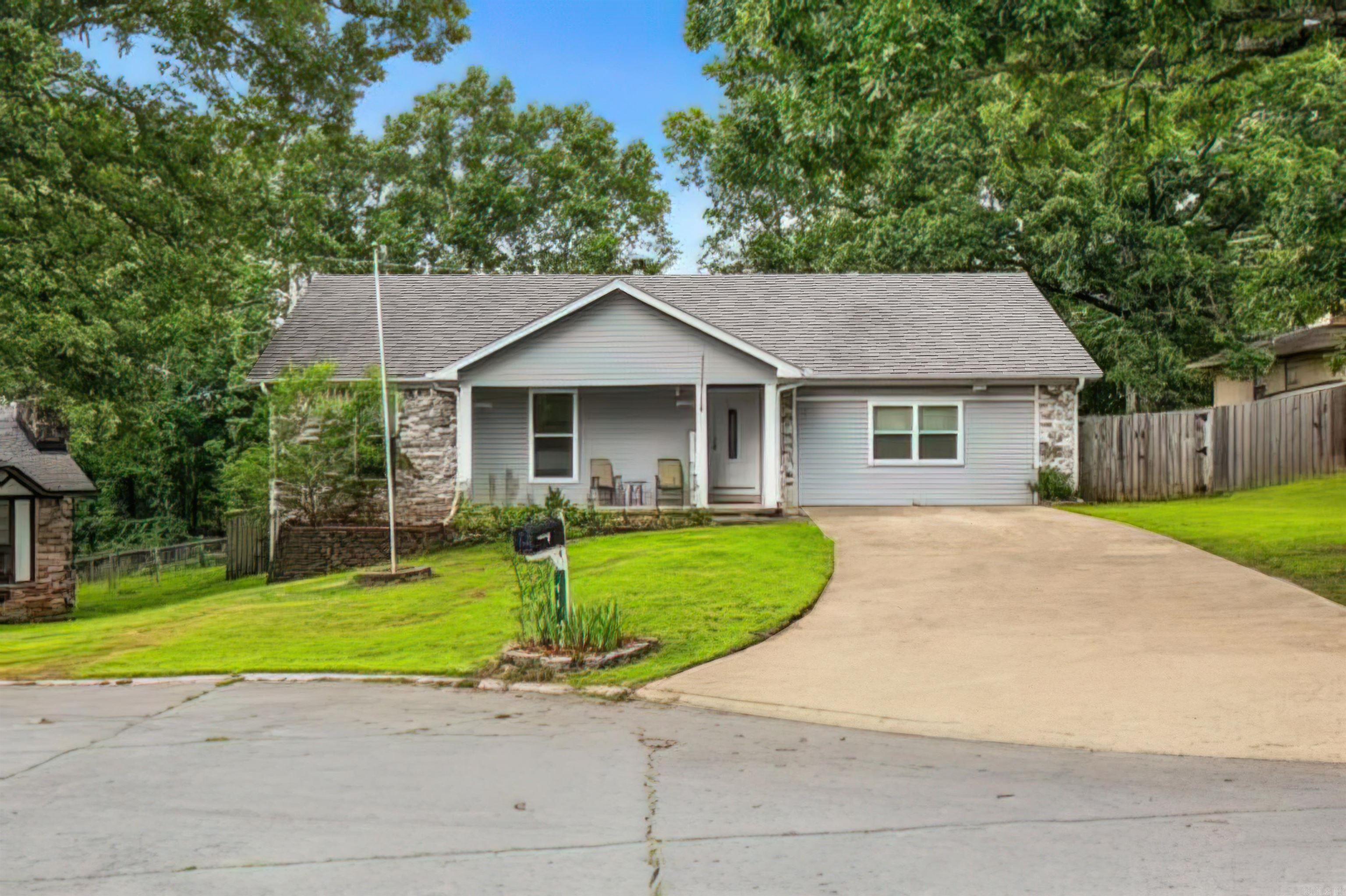 96 Creekwood Drive — photo