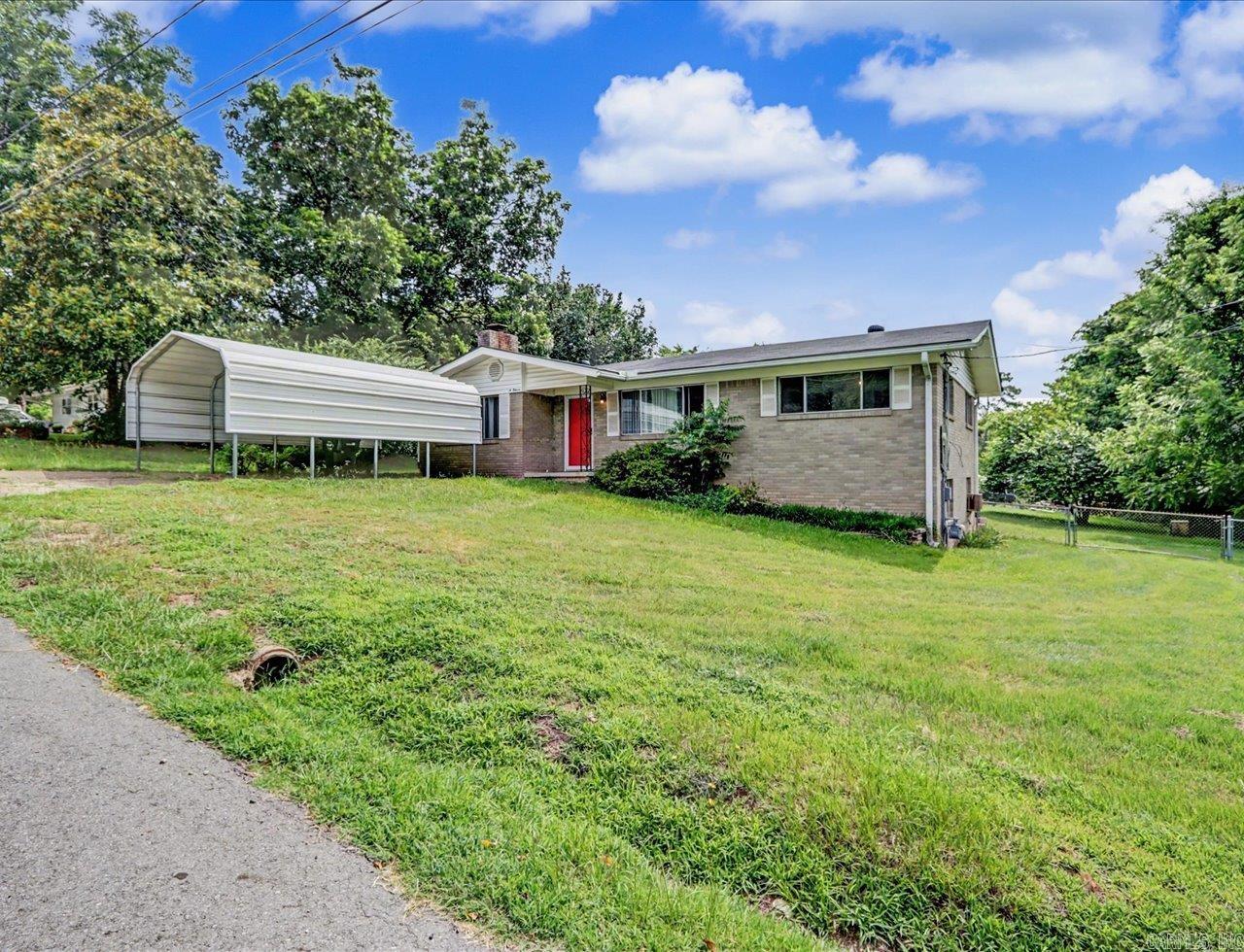 211 Cessna Circle — photo