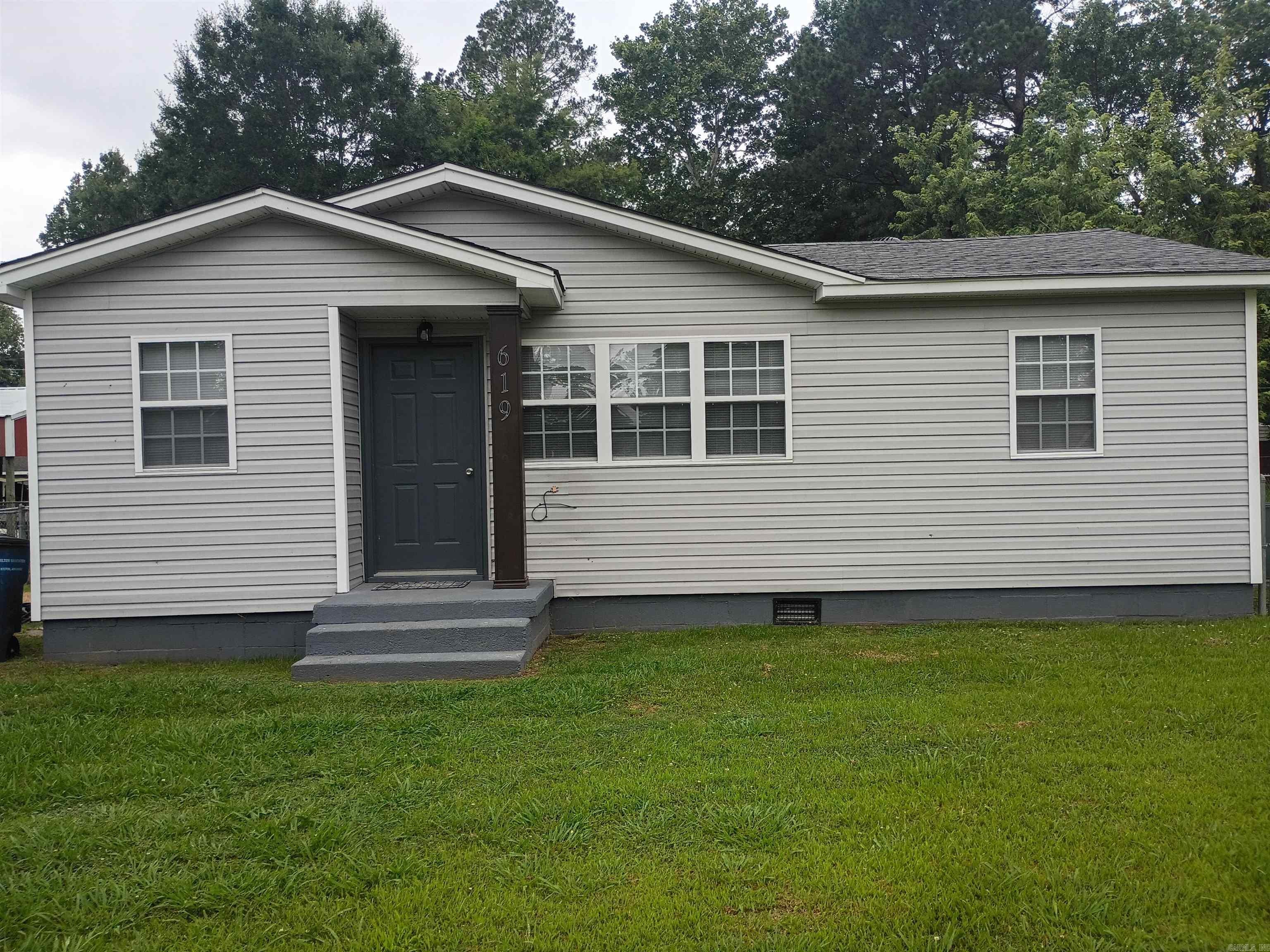 619 S Sikes Rd Street — photo