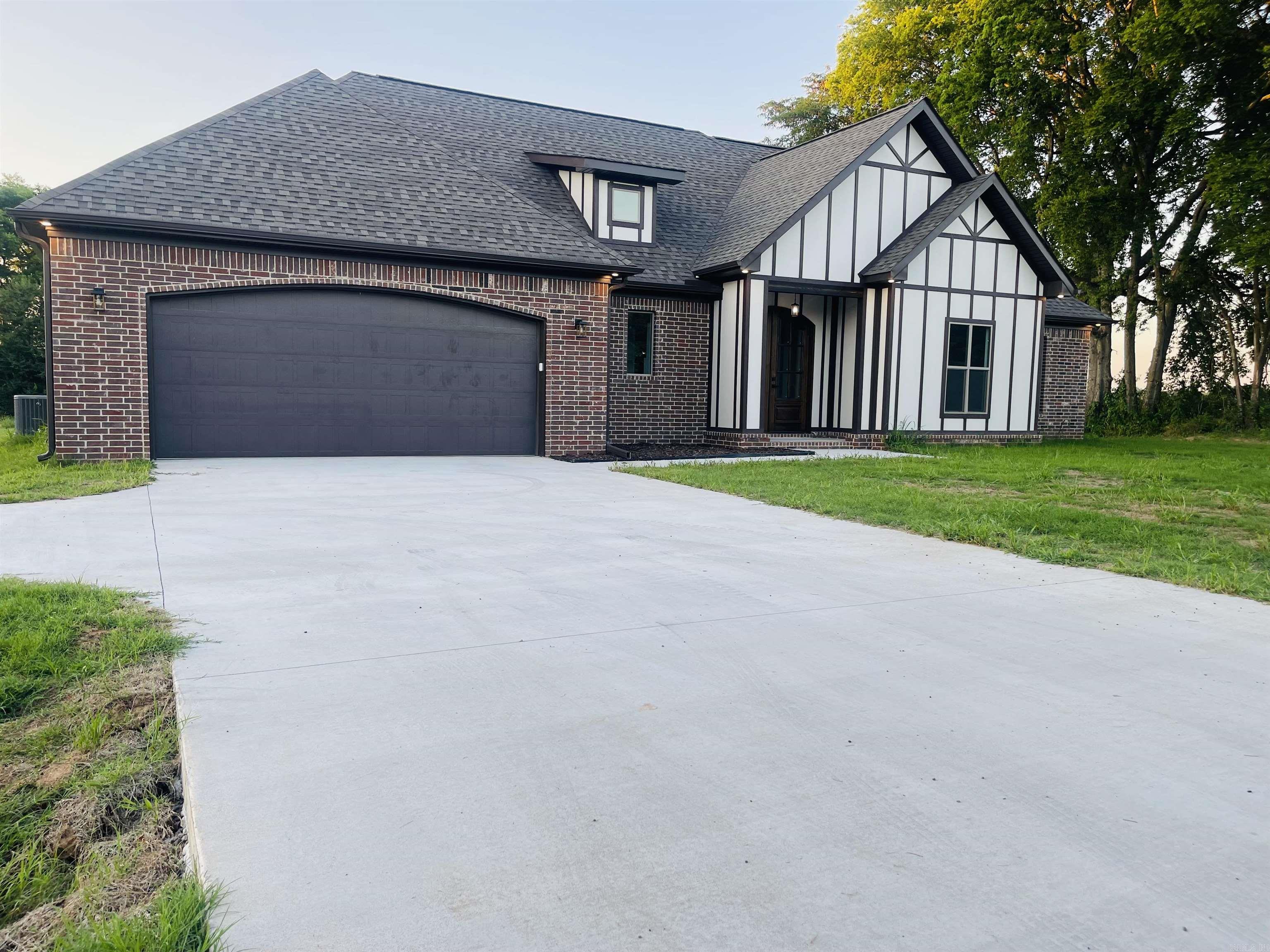 11100 Craig Road — photo