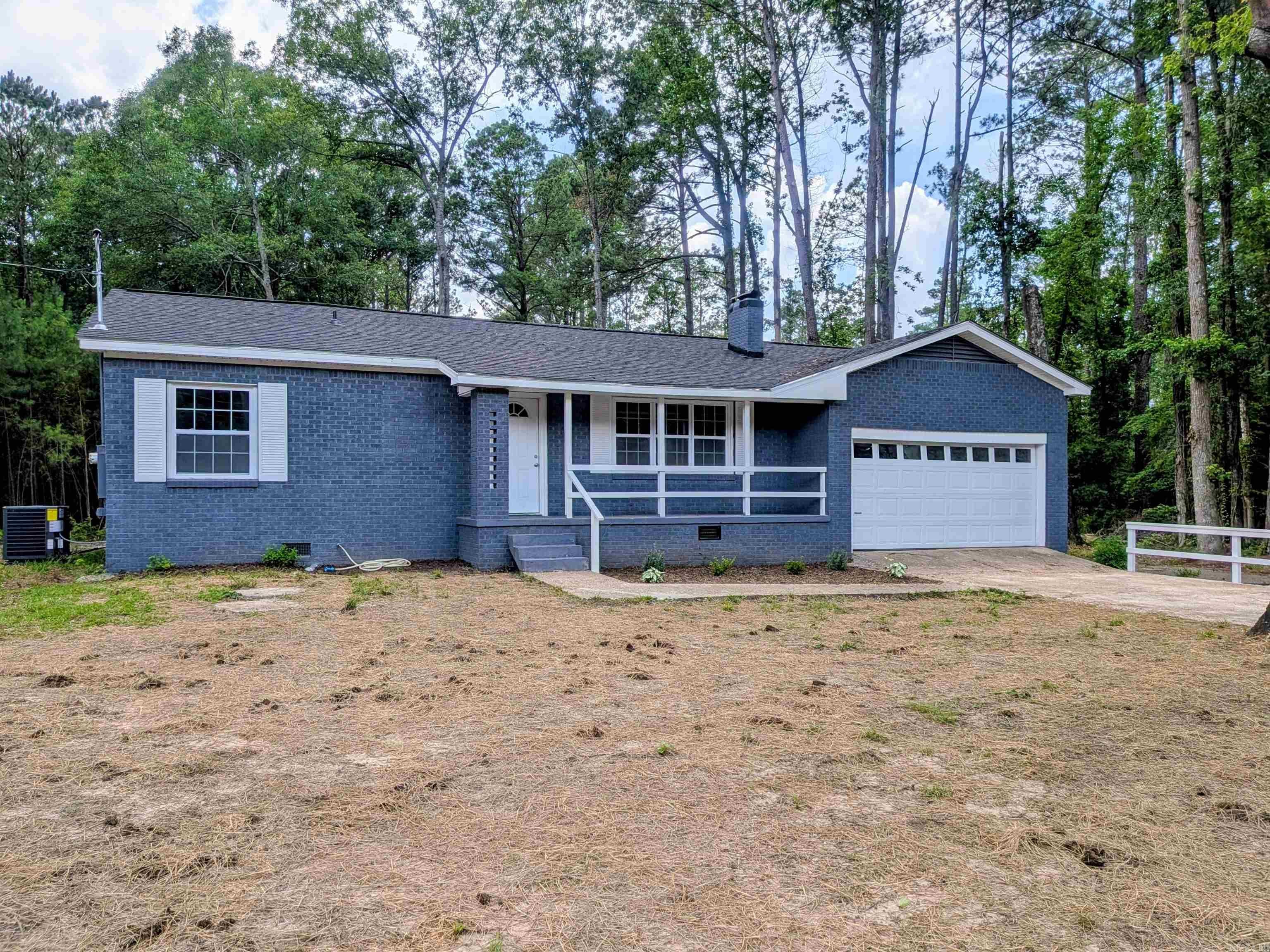 206 Hwy 376 — photo