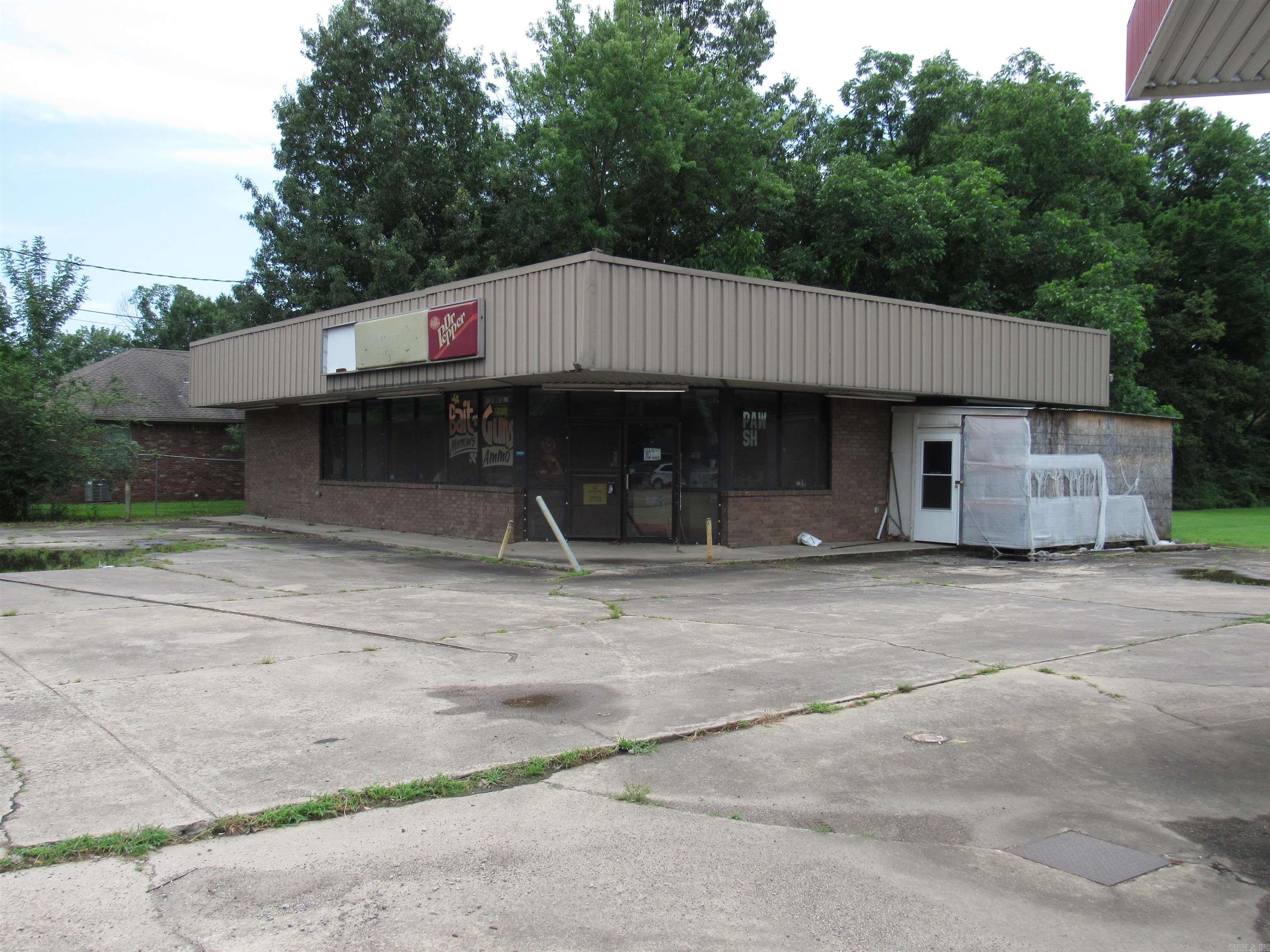 800 S Knoxville Avenue — photo