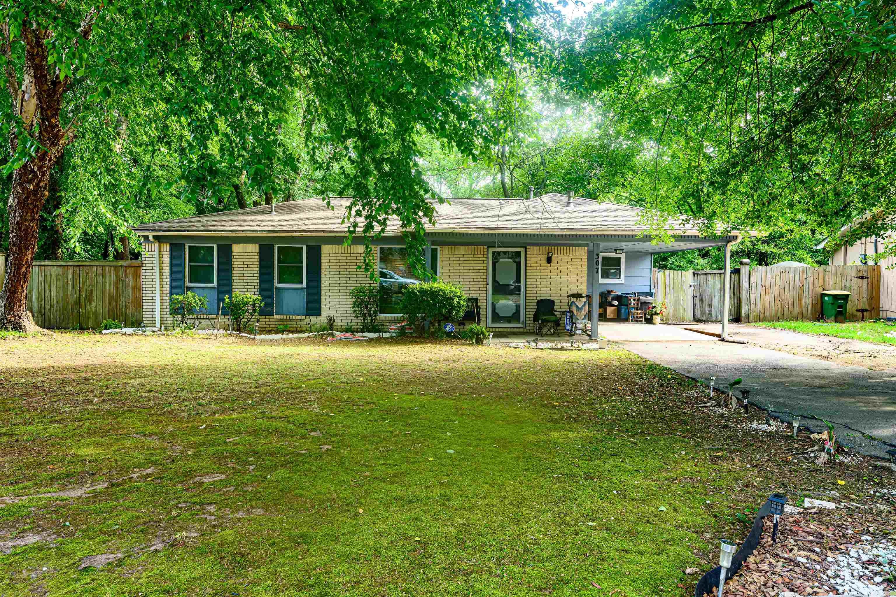 307 Aspen Ct — photo