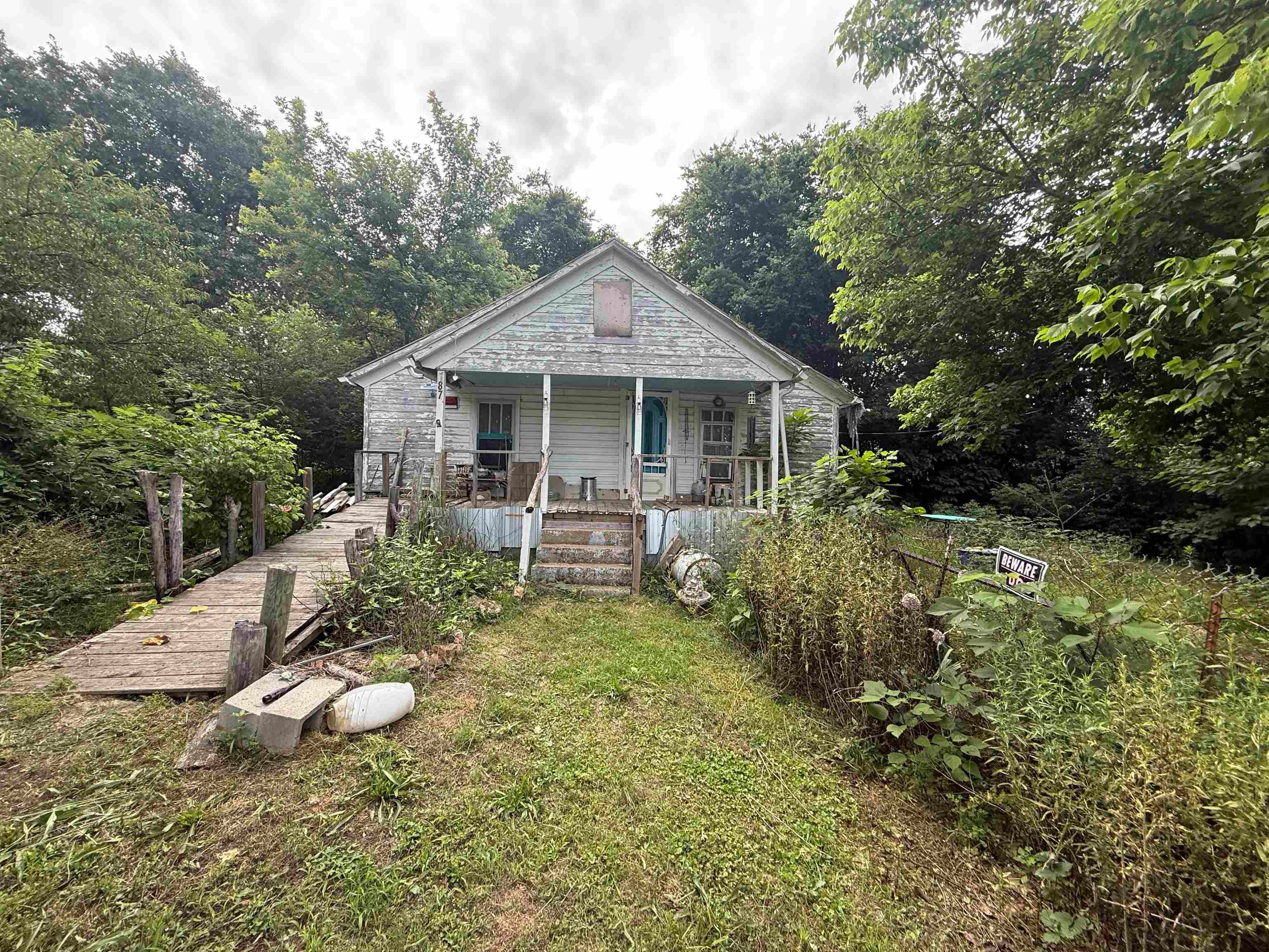 187 Old Highway 11 — photo