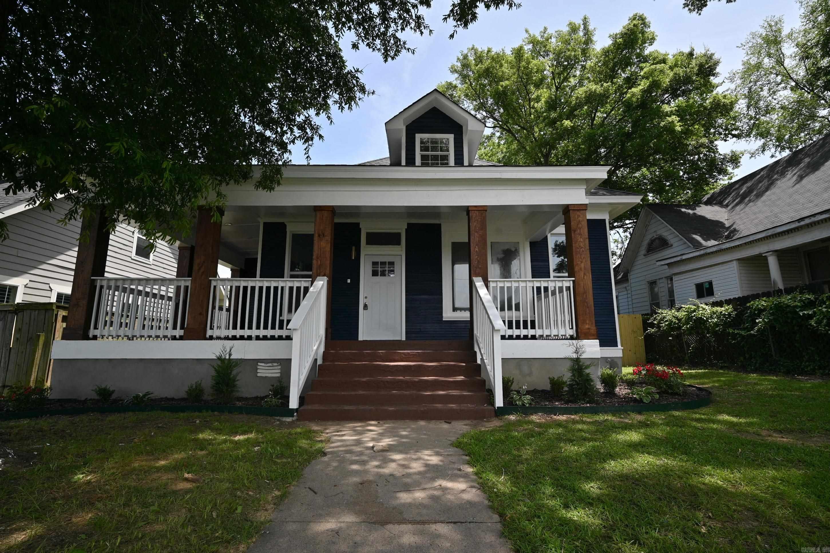 1015 Barber Street — photo