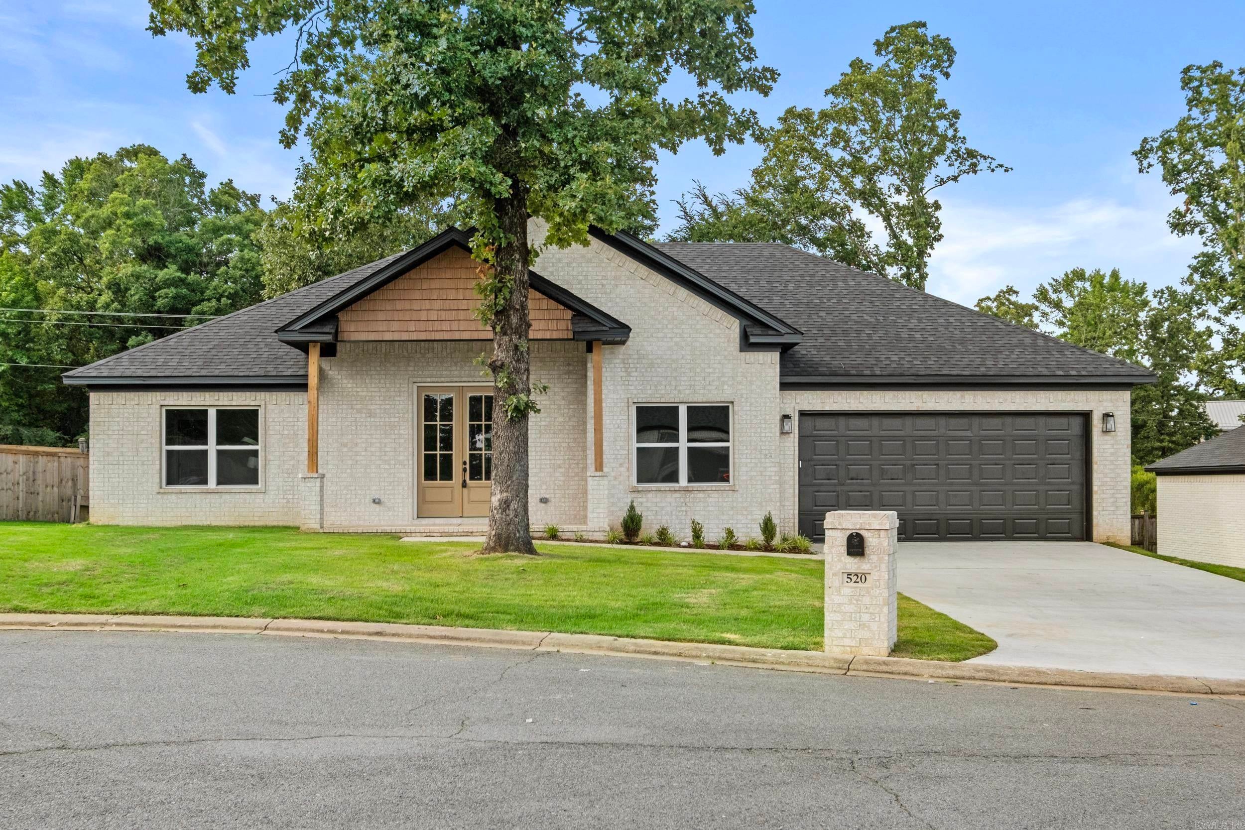 520 Forest Oak Cove — photo