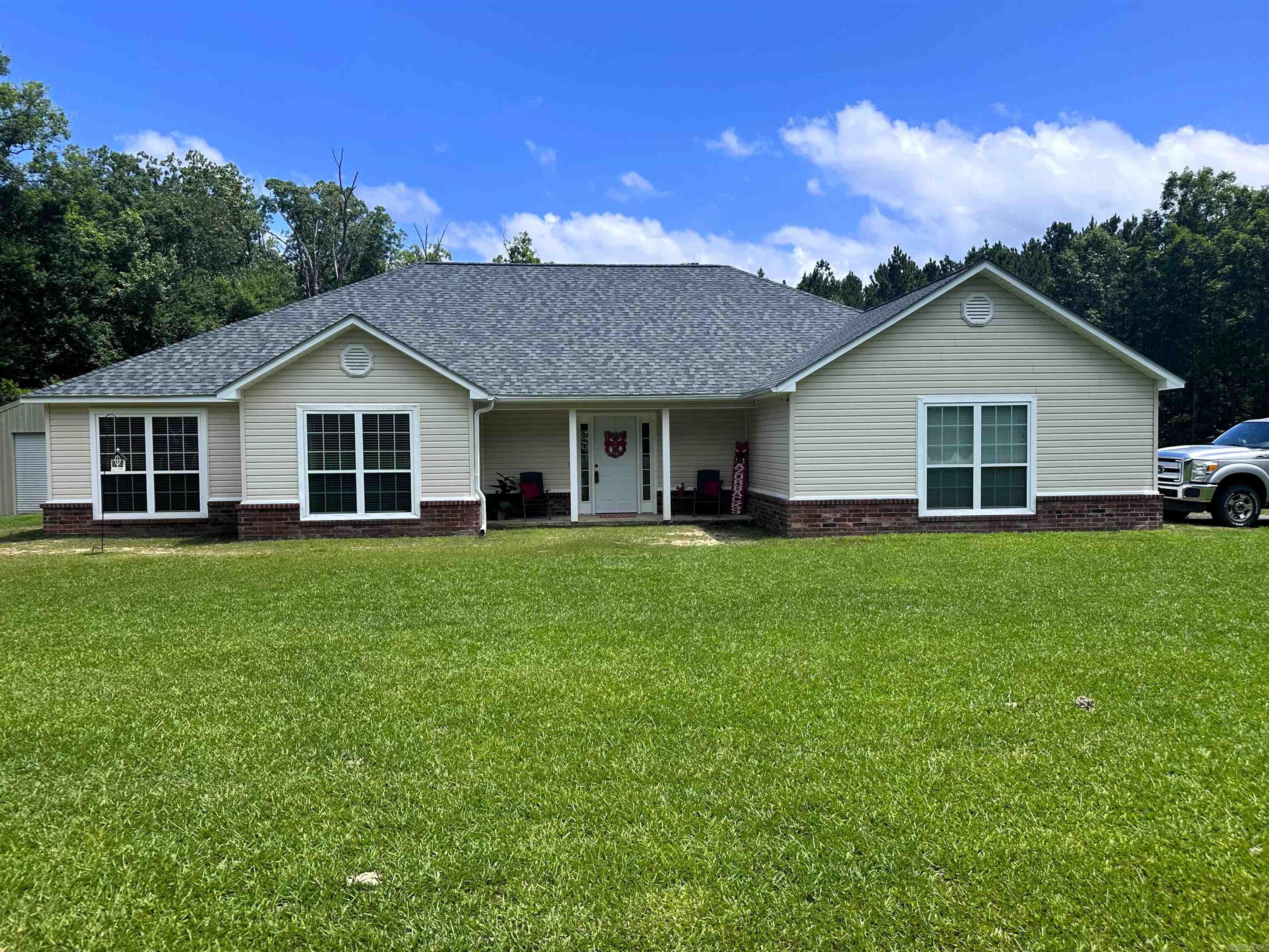 73 Grant 736 Road — photo