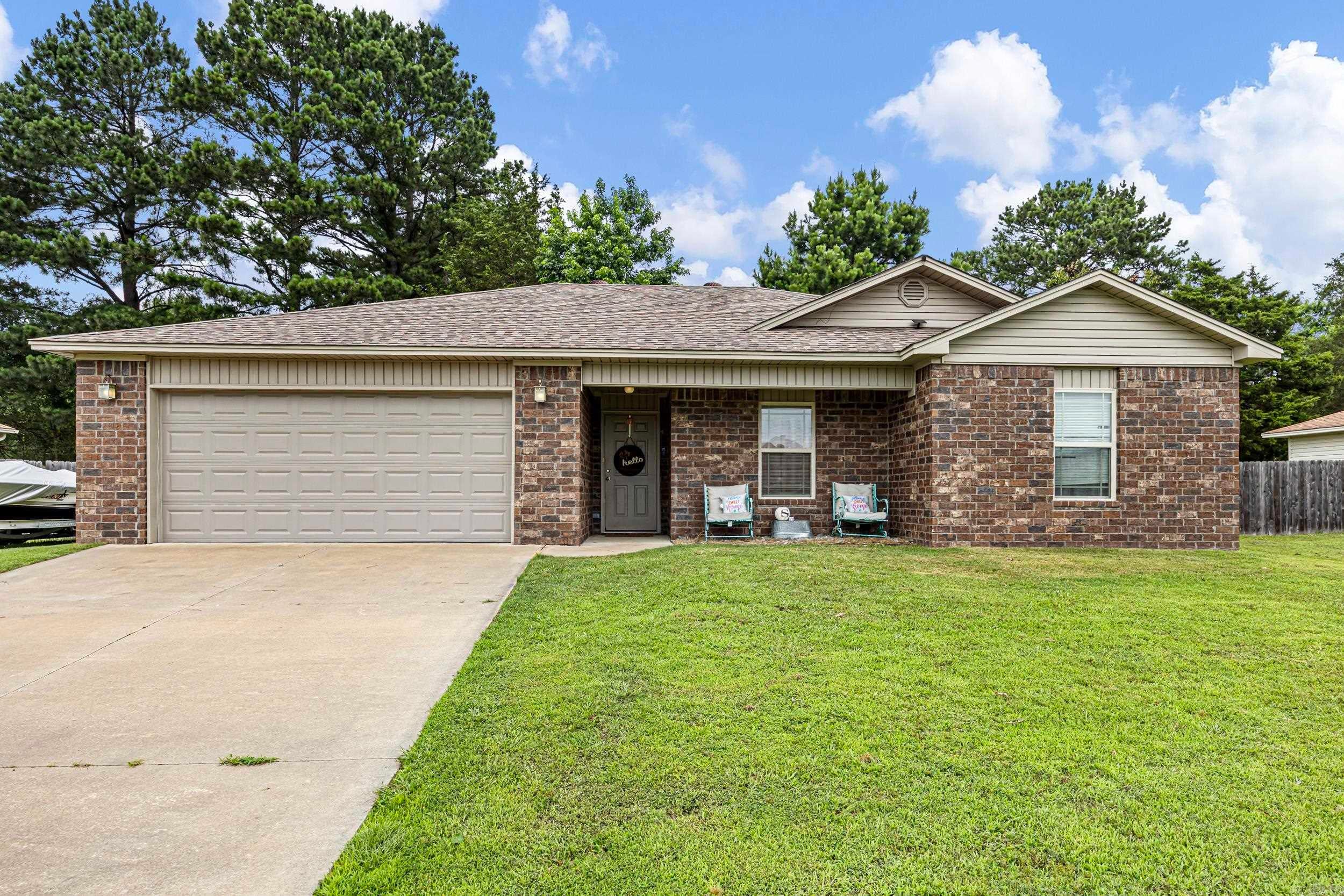 306 Willow Oak — photo