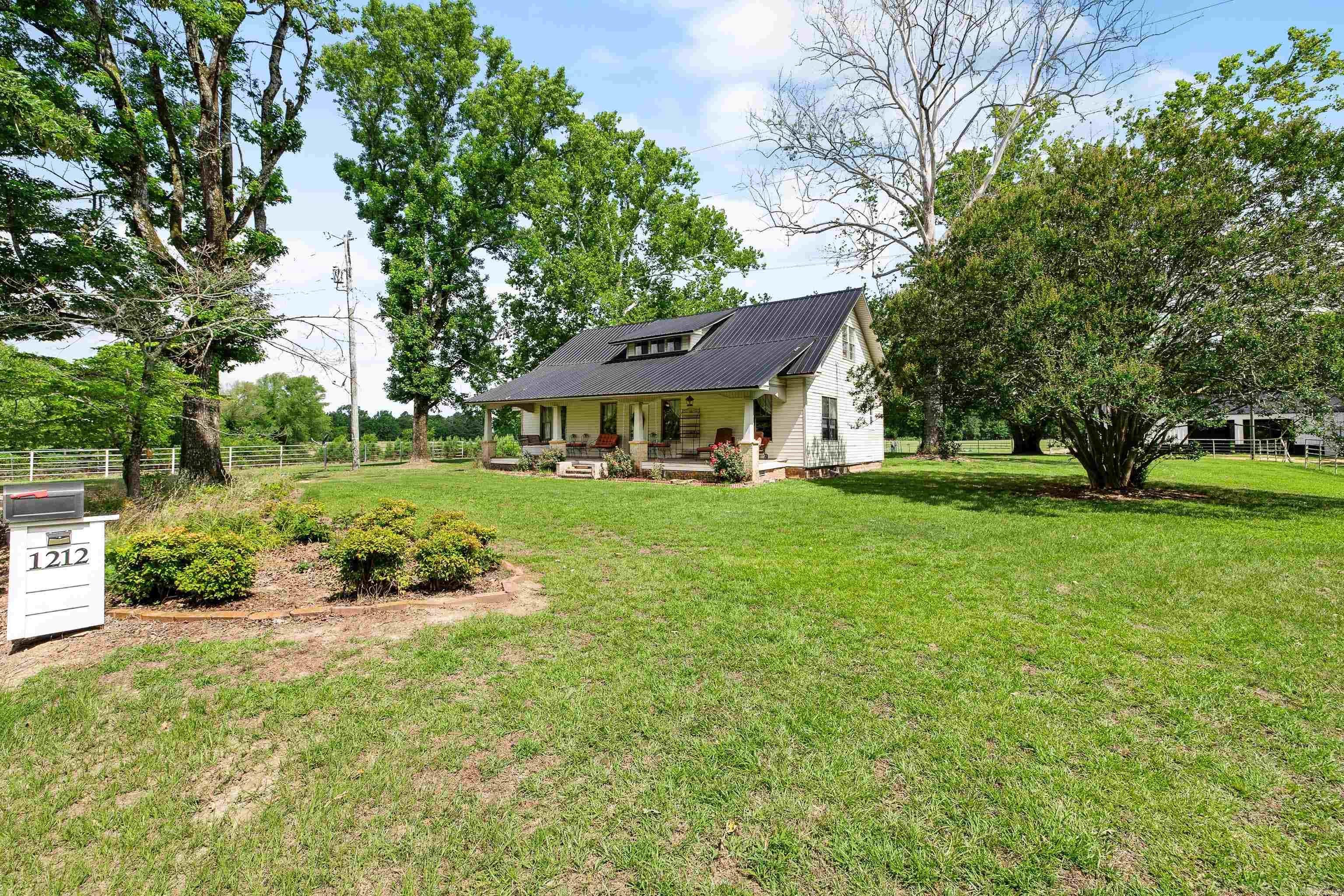 1212 Horton Road — photo