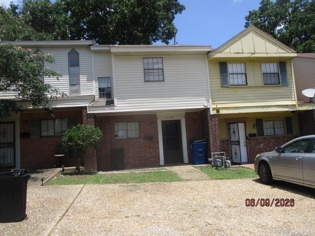 2126 Fendley Dr — photo
