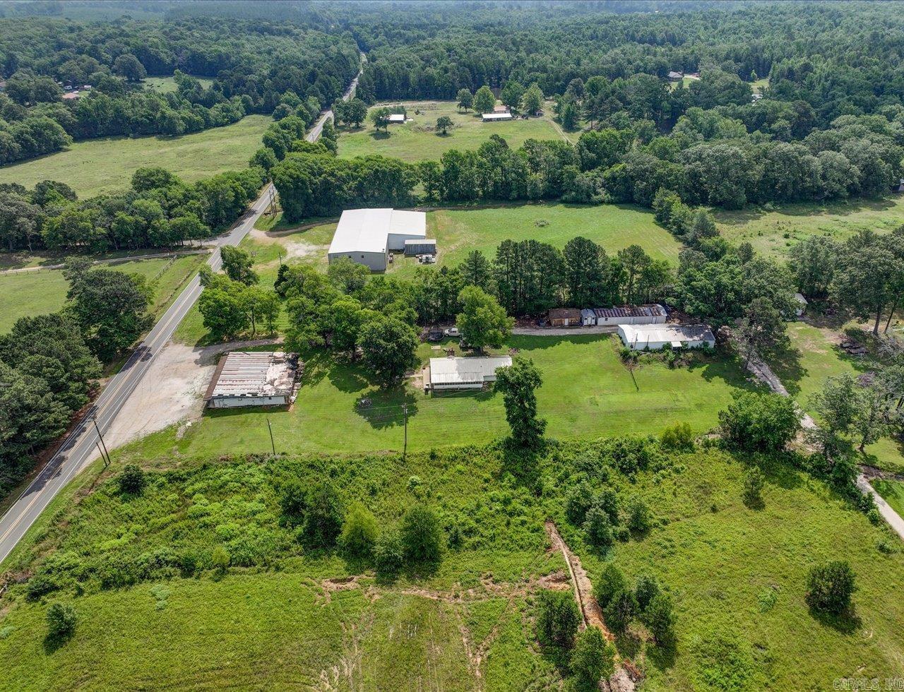 3669 Amity Rd — photo